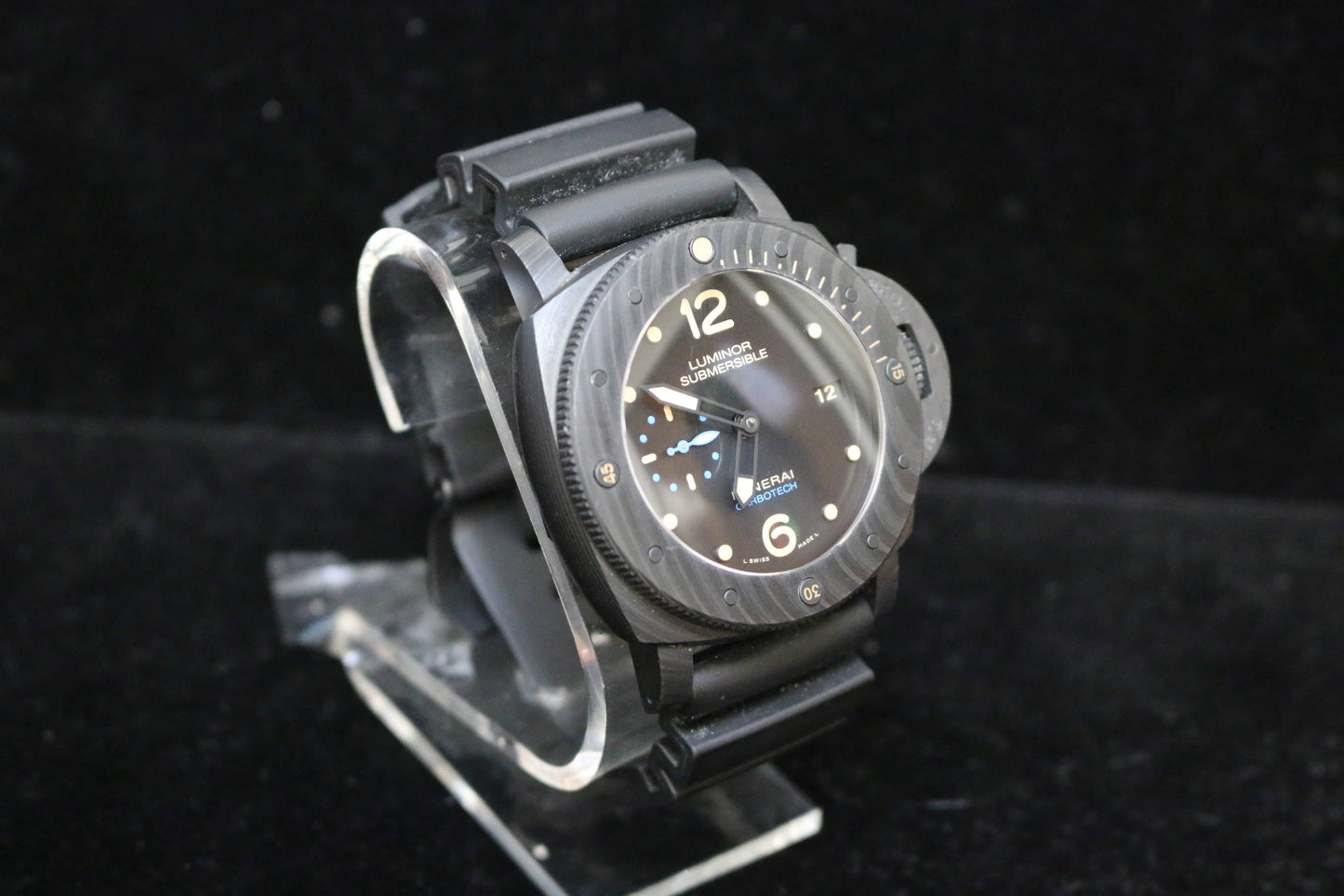Panerai Luminor Submersible Pam00616 Black Dial Rubber Strap No Papers 47mm