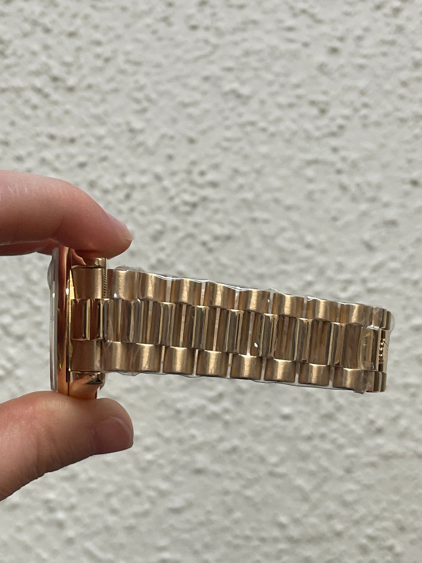 2000 Rolex Day-Date 118208 Champagne Roman Dial SEL Heavy 18kt President 36mm