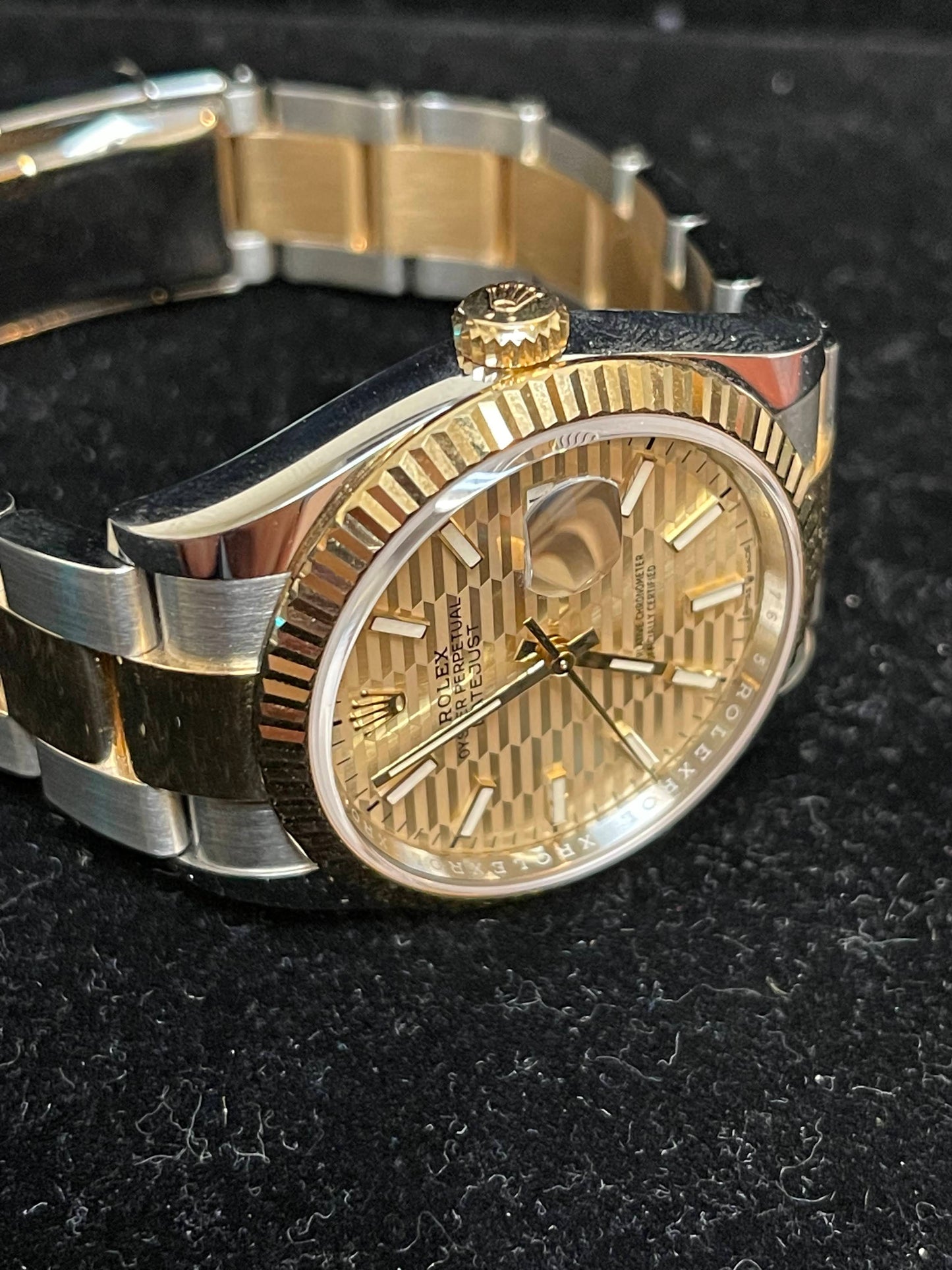 2022 Rolex Datejust 126203 Golden Motif Dial TT Oyster With Papers 36mm