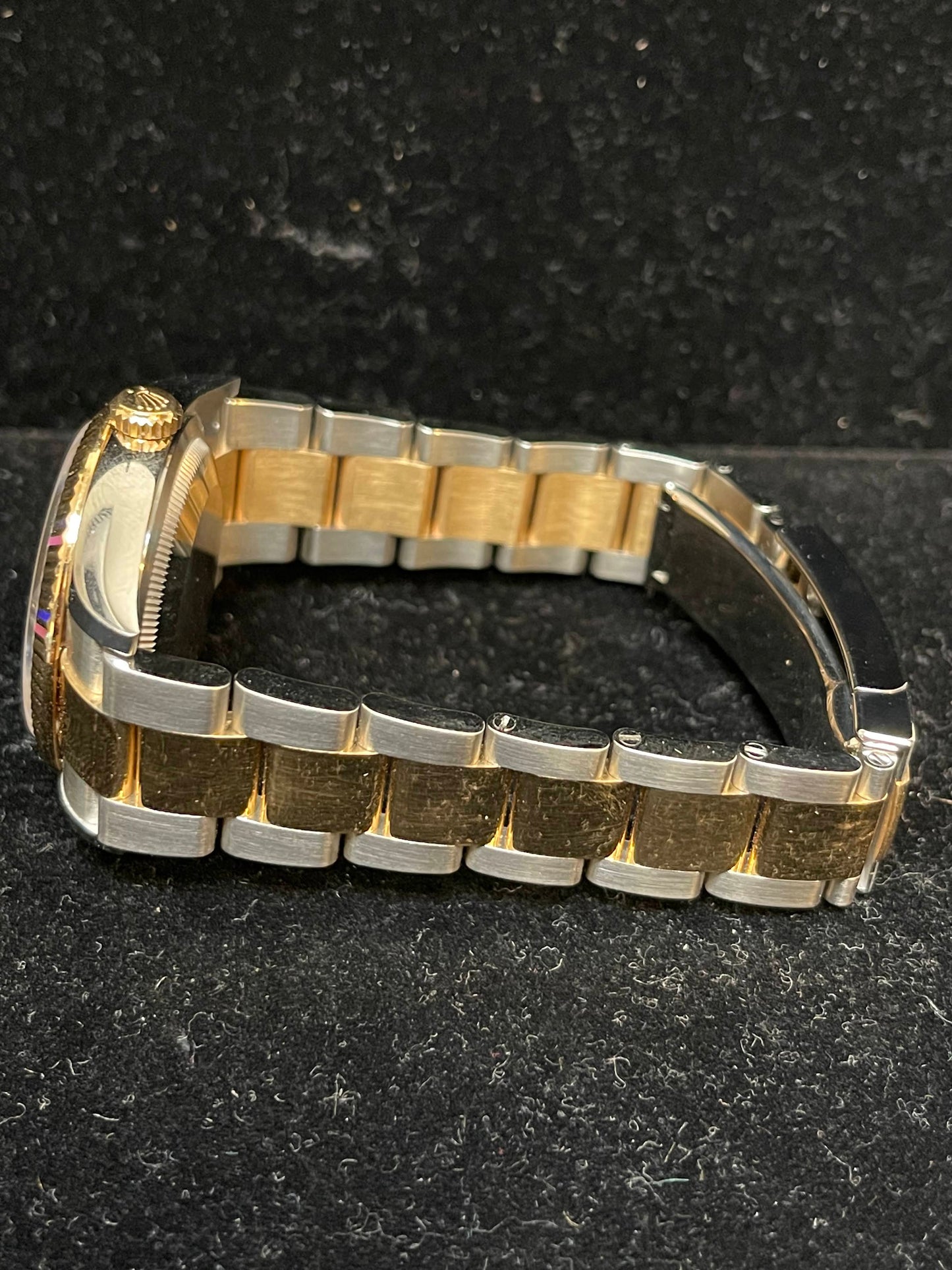 2022 Rolex Datejust 126203 Golden Motif Dial TT Oyster With Papers 36mm