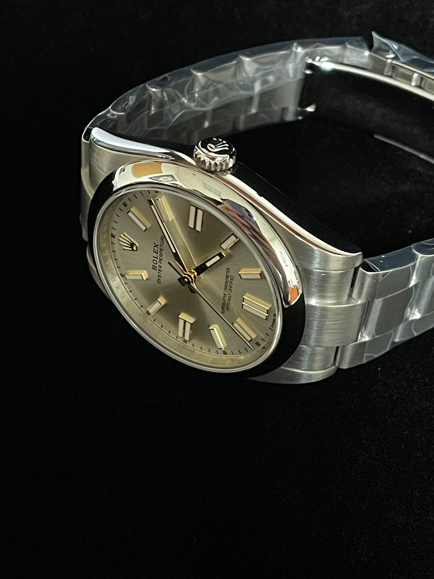 2023 Rolex Oyster Perpetual 124300 Silver Dial SS Oyster With Papers 41mm