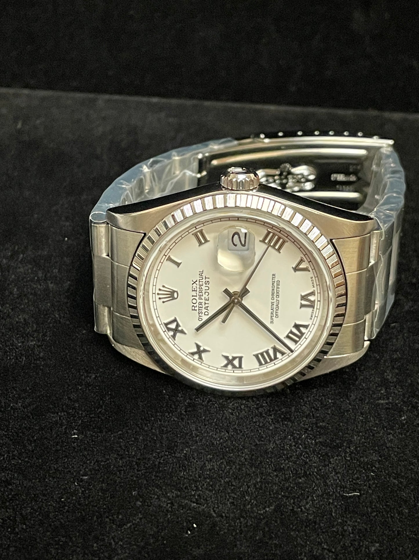 2001 Rolex Datejust 16220 White Roman Dial SS Oyster No Holes Case 36mm