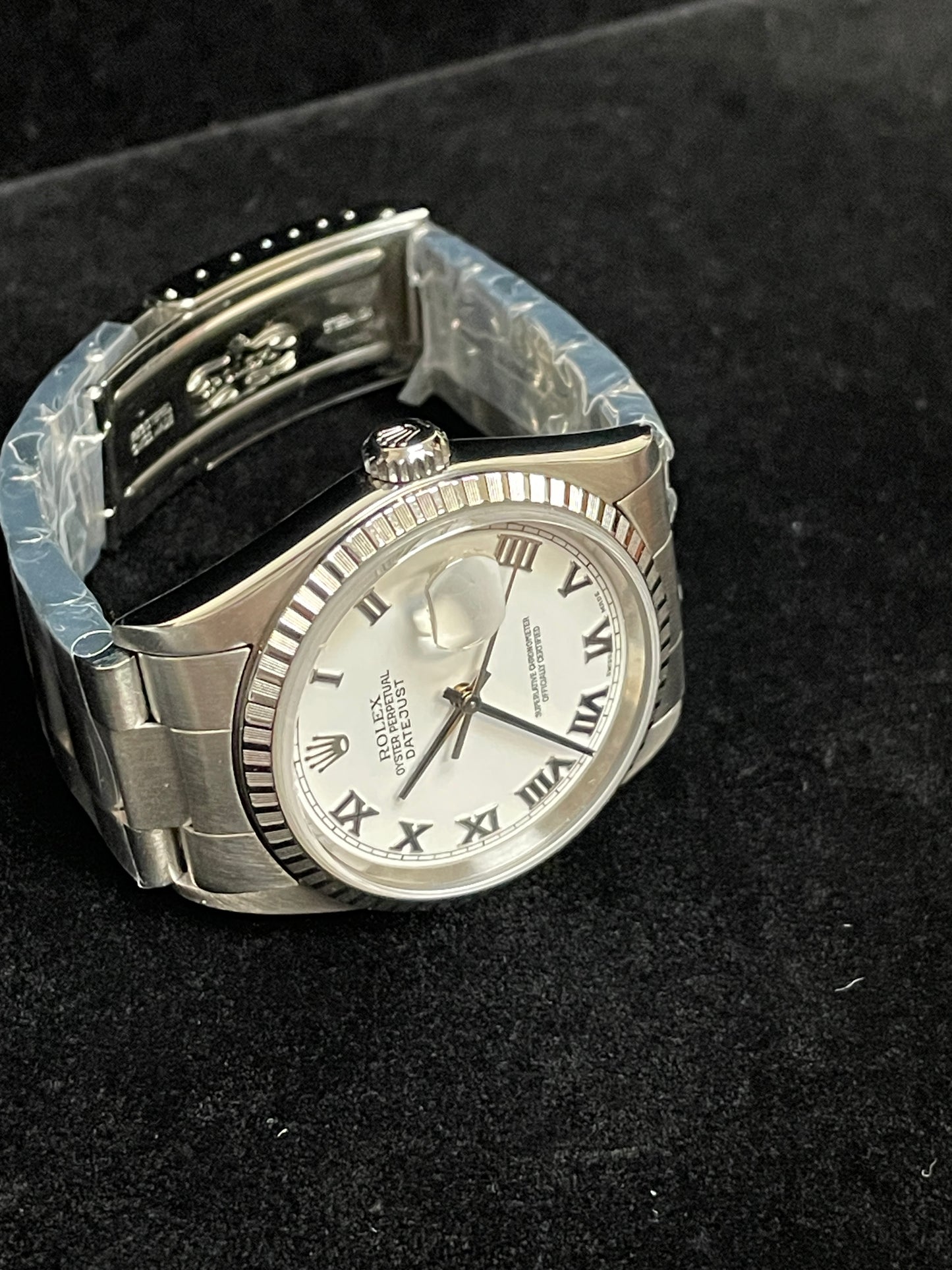 2001 Rolex Datejust 16220 White Roman Dial SS Oyster No Holes Case 36mm