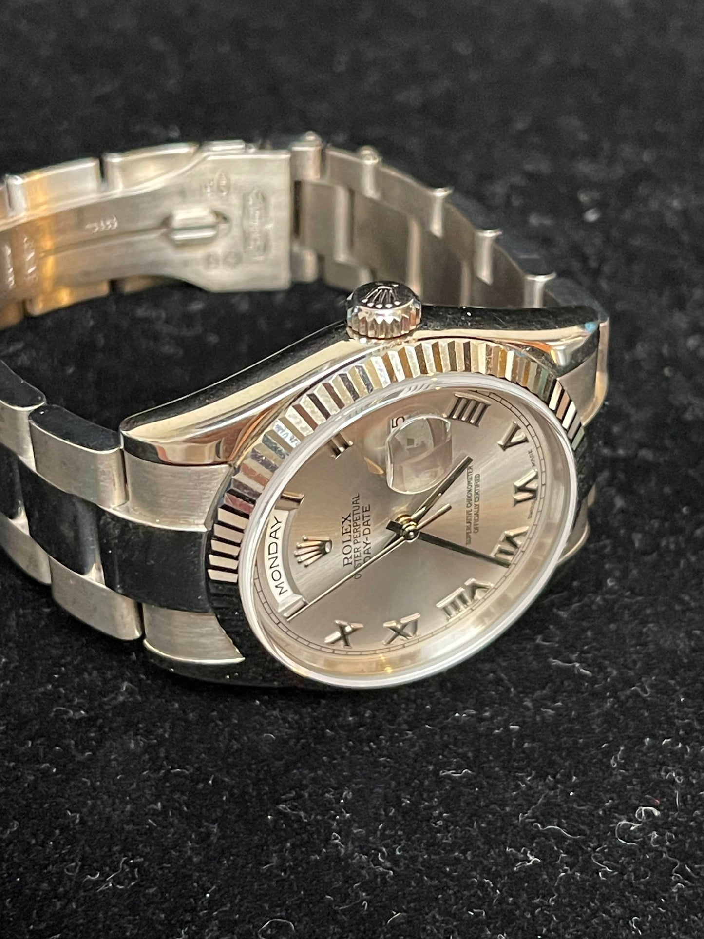2000 Rolex Day-Date 118239 Silver Roman Dial 18kt WG Oyster No Papers 36mm