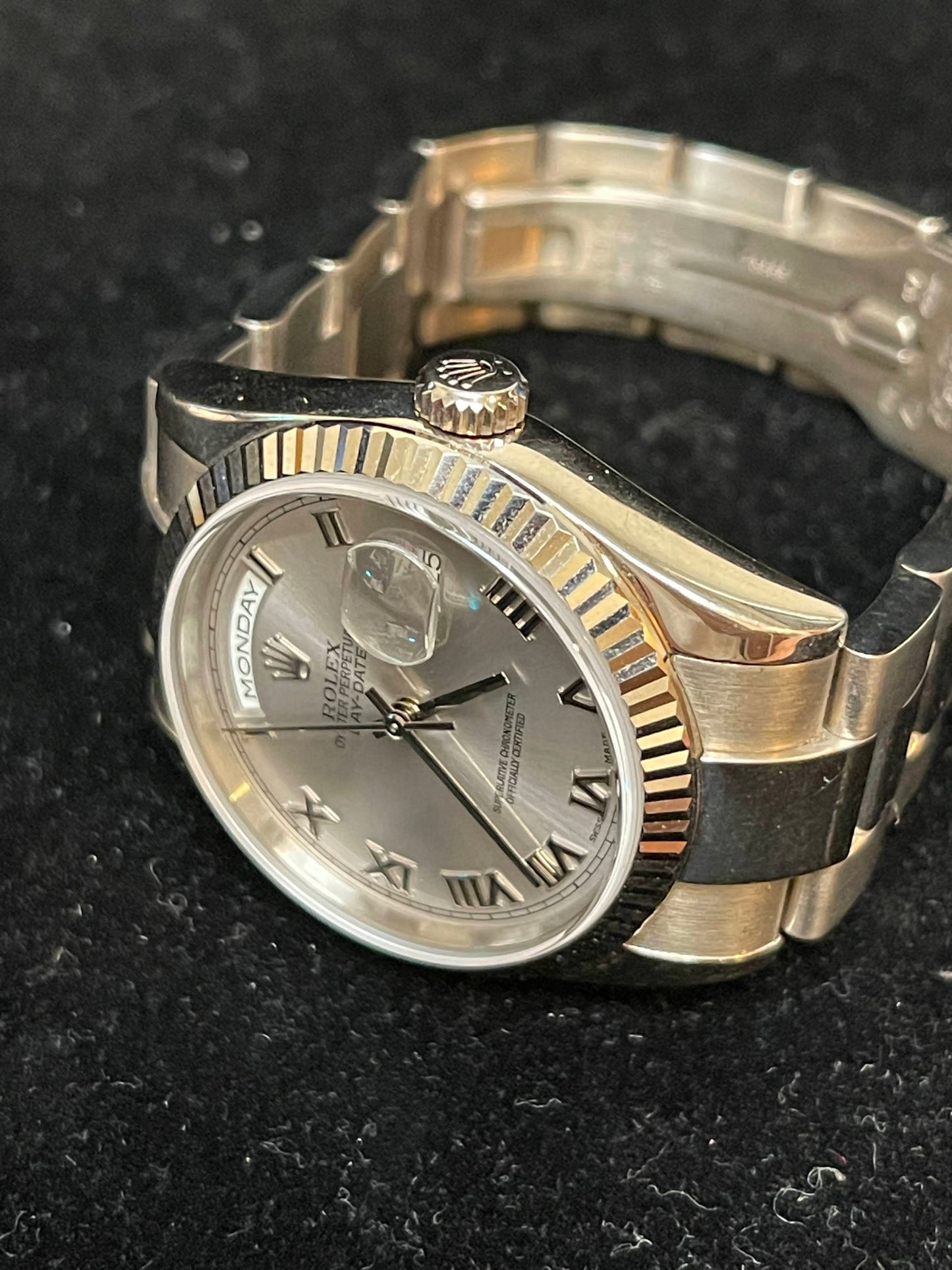 2000 Rolex Day-Date 118239 Silver Roman Dial 18kt WG Oyster No Papers 36mm