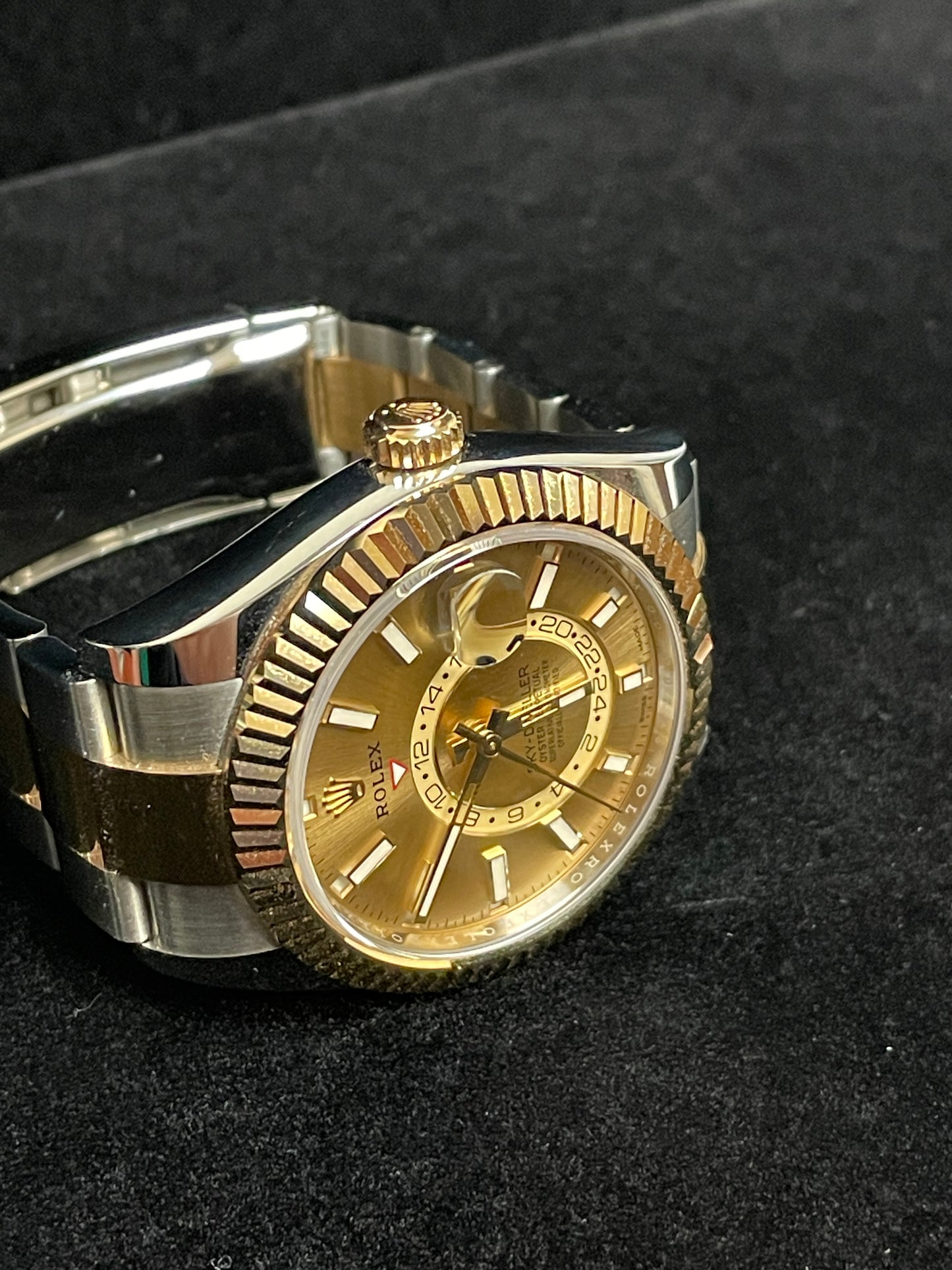 2019 Rolex Sky-Dweller 326933 Champagne Dial TT 18kt Oyster With Papers 42mm