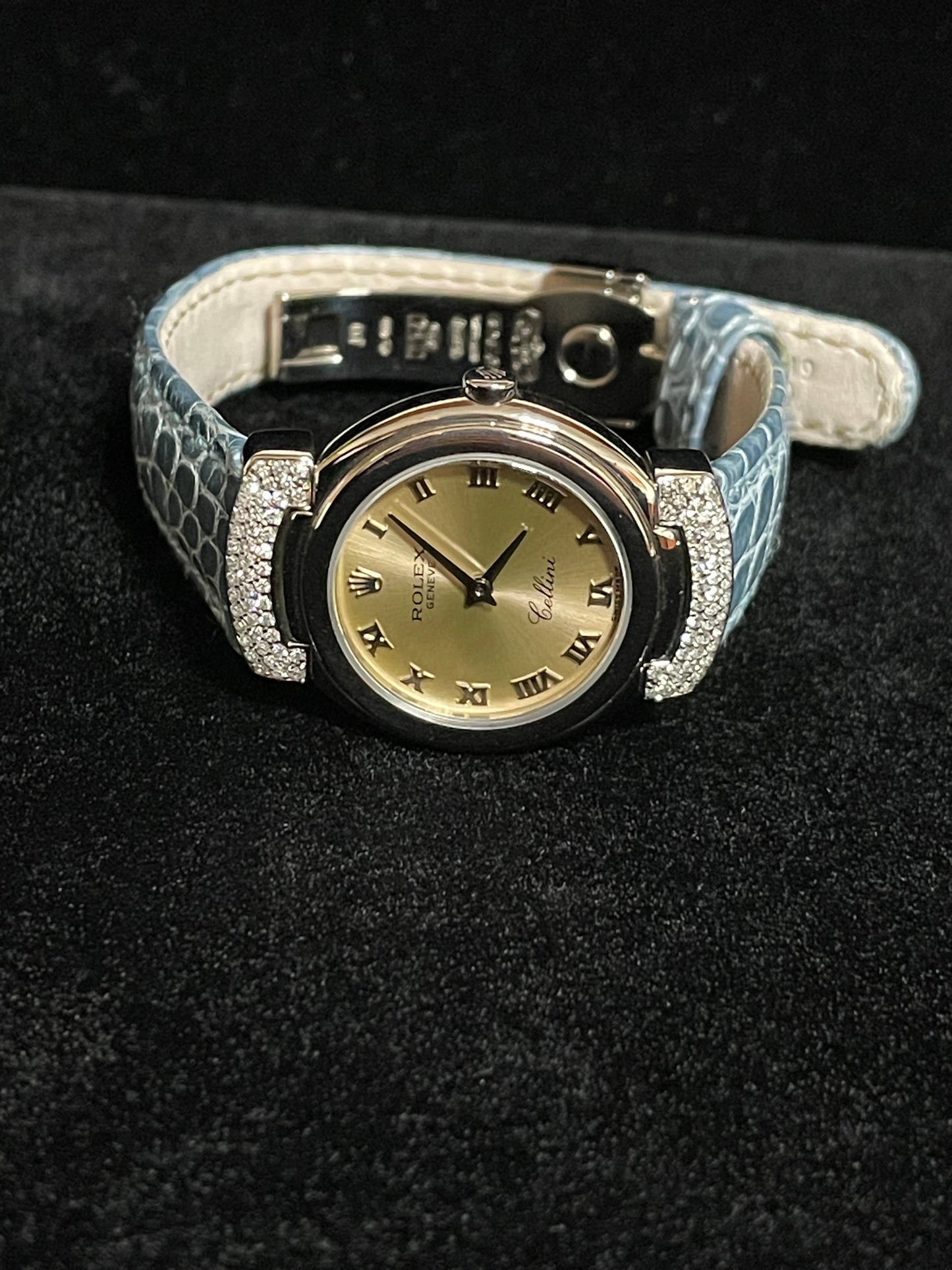 2001 Rolex Ladies Cellini 6672 Pink Roman Dial Blue Leather Strap Diam Lugs 18kt