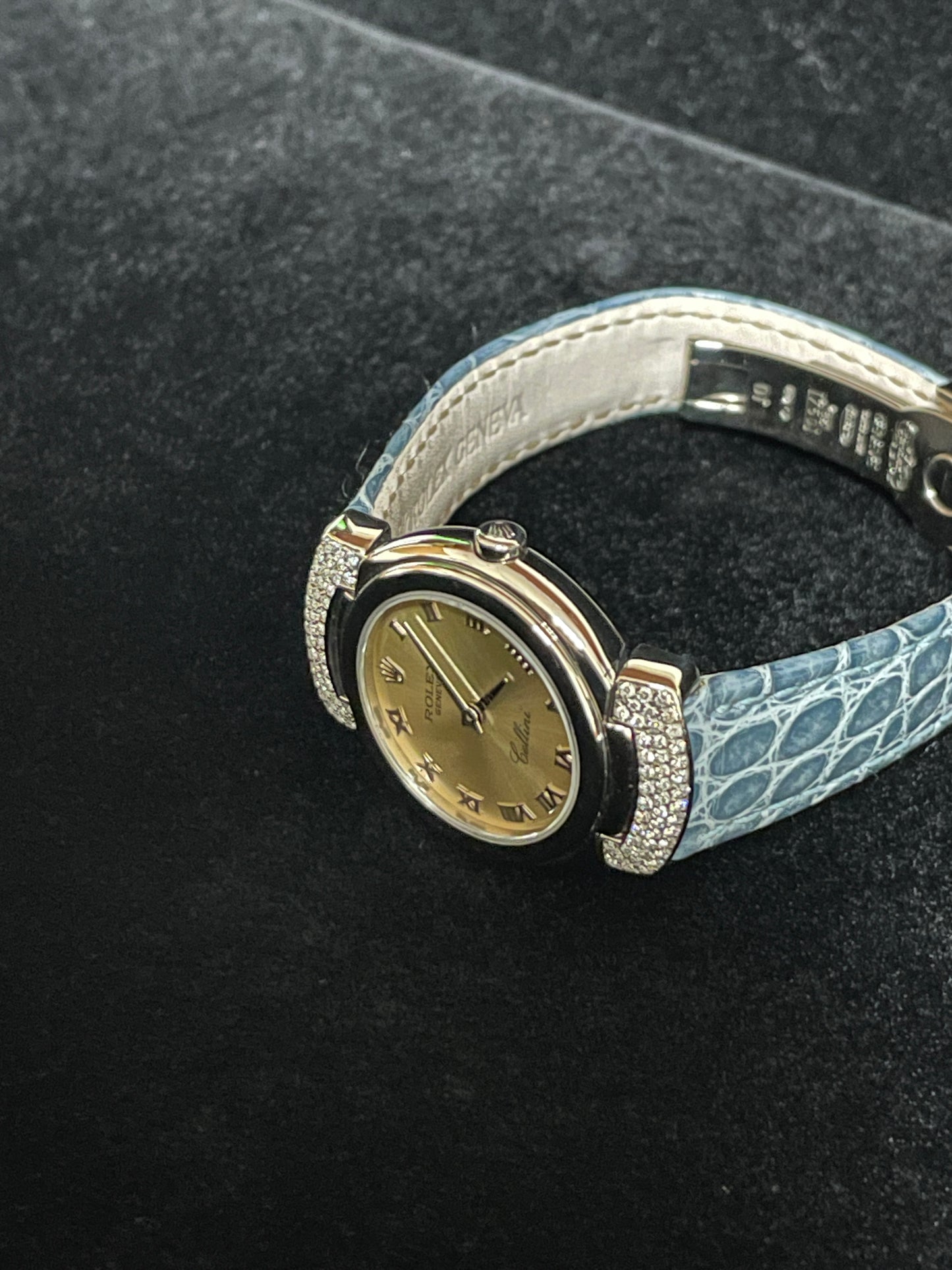 2001 Rolex Ladies Cellini 6672 Pink Roman Dial Blue Leather Strap Diam Lugs 18kt