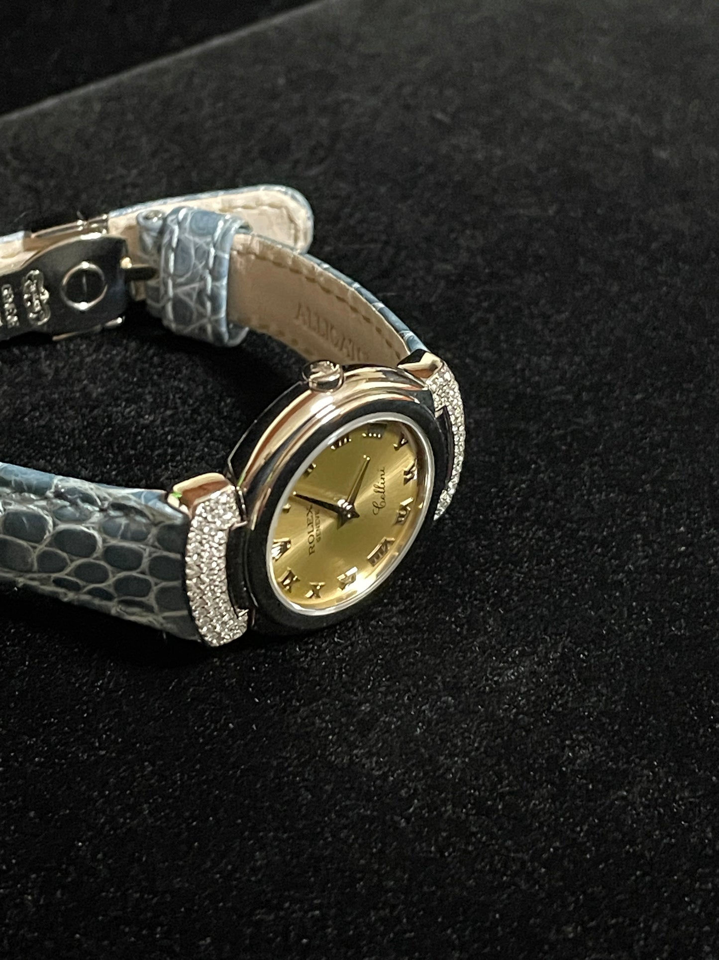 2001 Rolex Ladies Cellini 6672 Pink Roman Dial Blue Leather Strap Diam Lugs 18kt