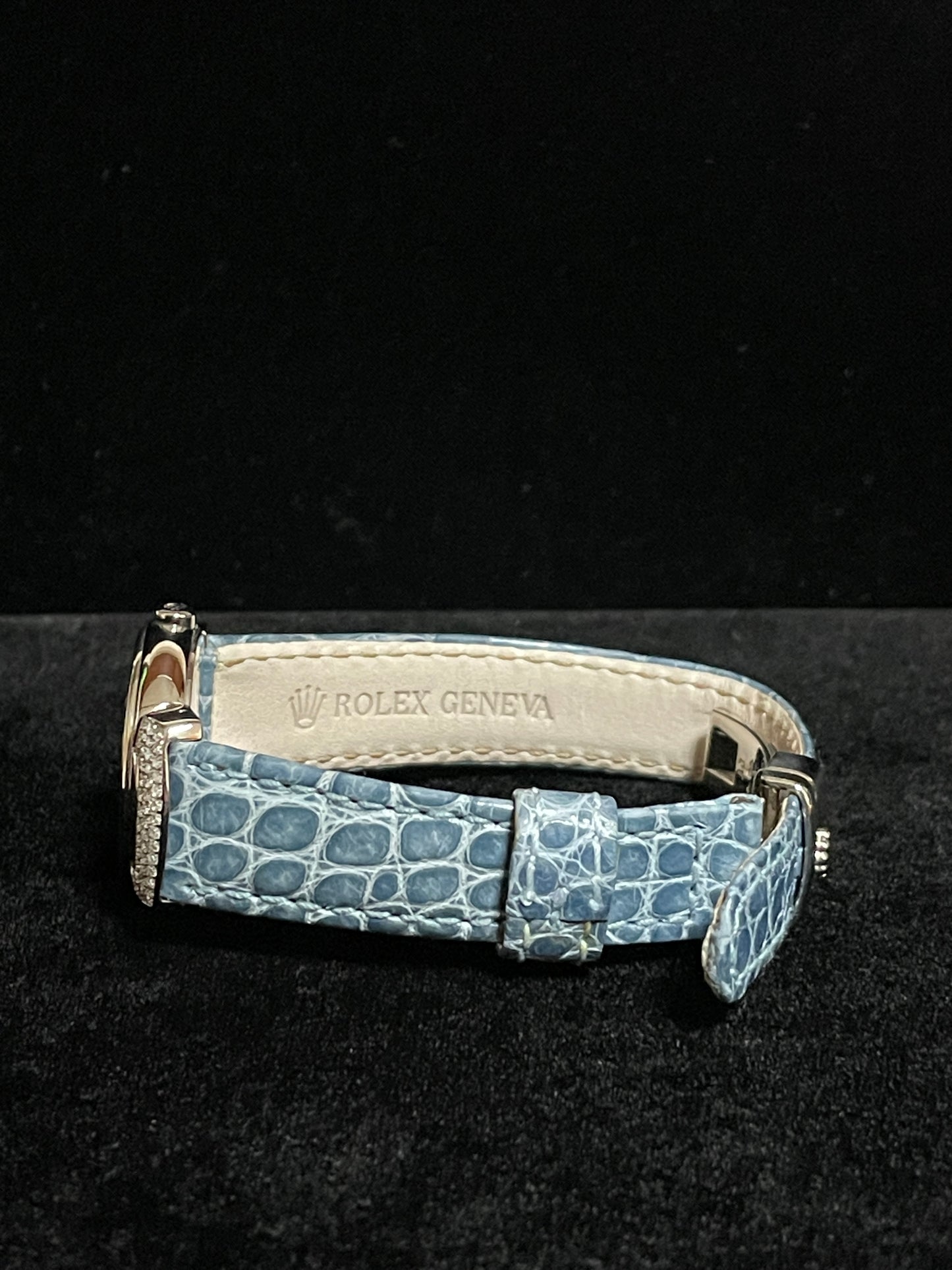 2001 Rolex Ladies Cellini 6672 Pink Roman Dial Blue Leather Strap Diam Lugs 18kt