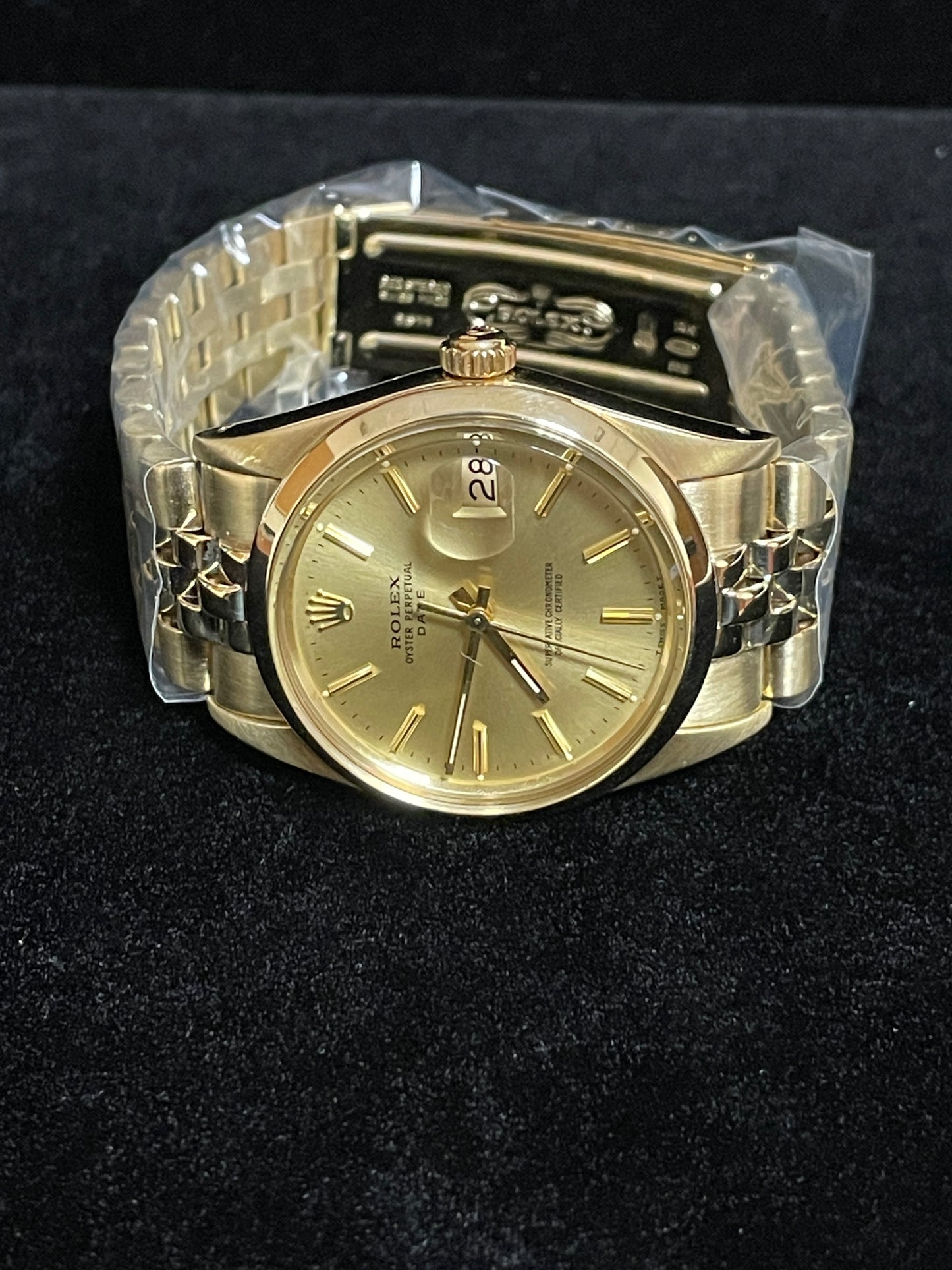1986 Rolex Date 15007 Chevy Award Champagne Dial Solid Gold 14kt Jubilee 34mm