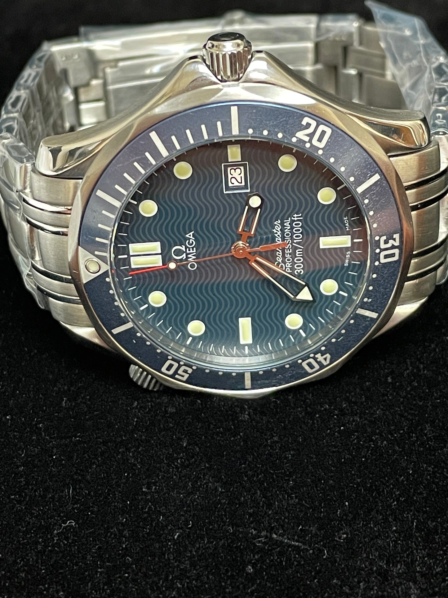 Omega Seamaster Professional 2541.80 Blue Dial SS Oyster With Pictogram 41mm