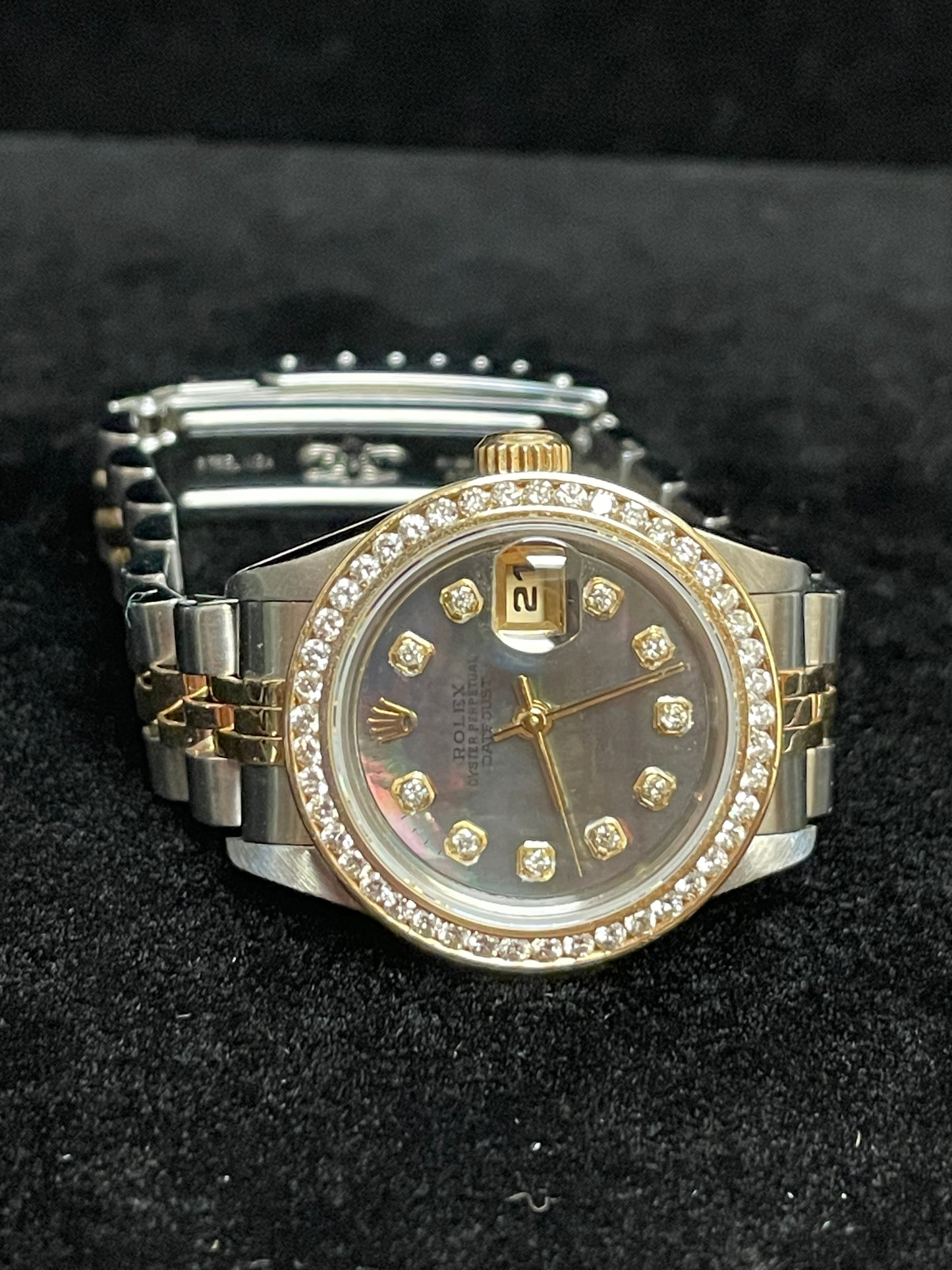 Rolex Ladies Datejust 69173 Tahitian MOP Diamond Dial + Bezel TT Jubilee 26mm