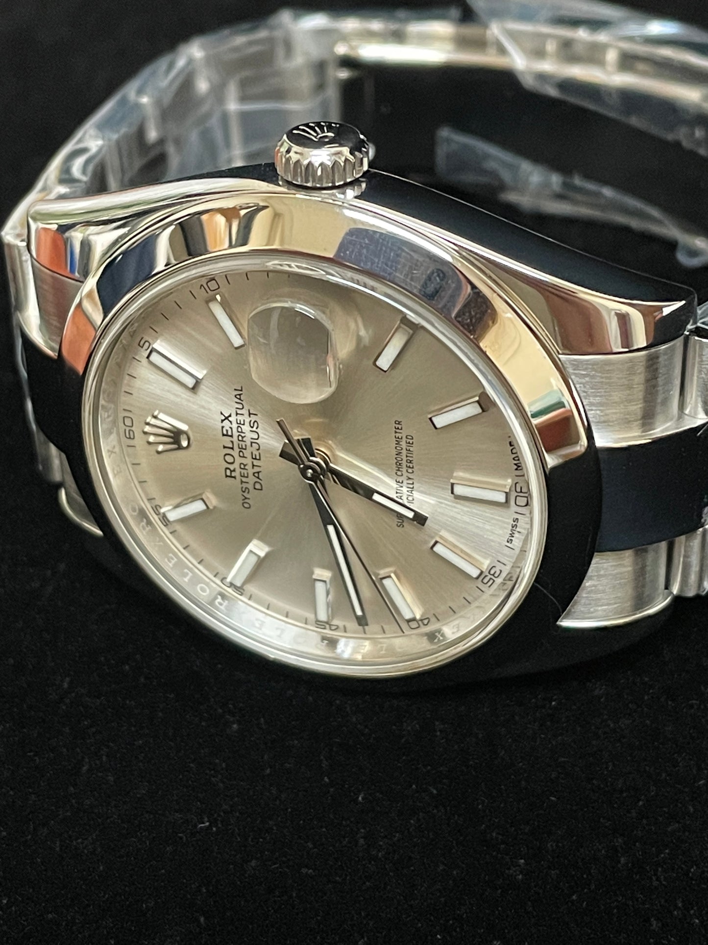 2017 Rolex Mens Datejust 126300 Silver Dial SS Oyster With Papers 41mm