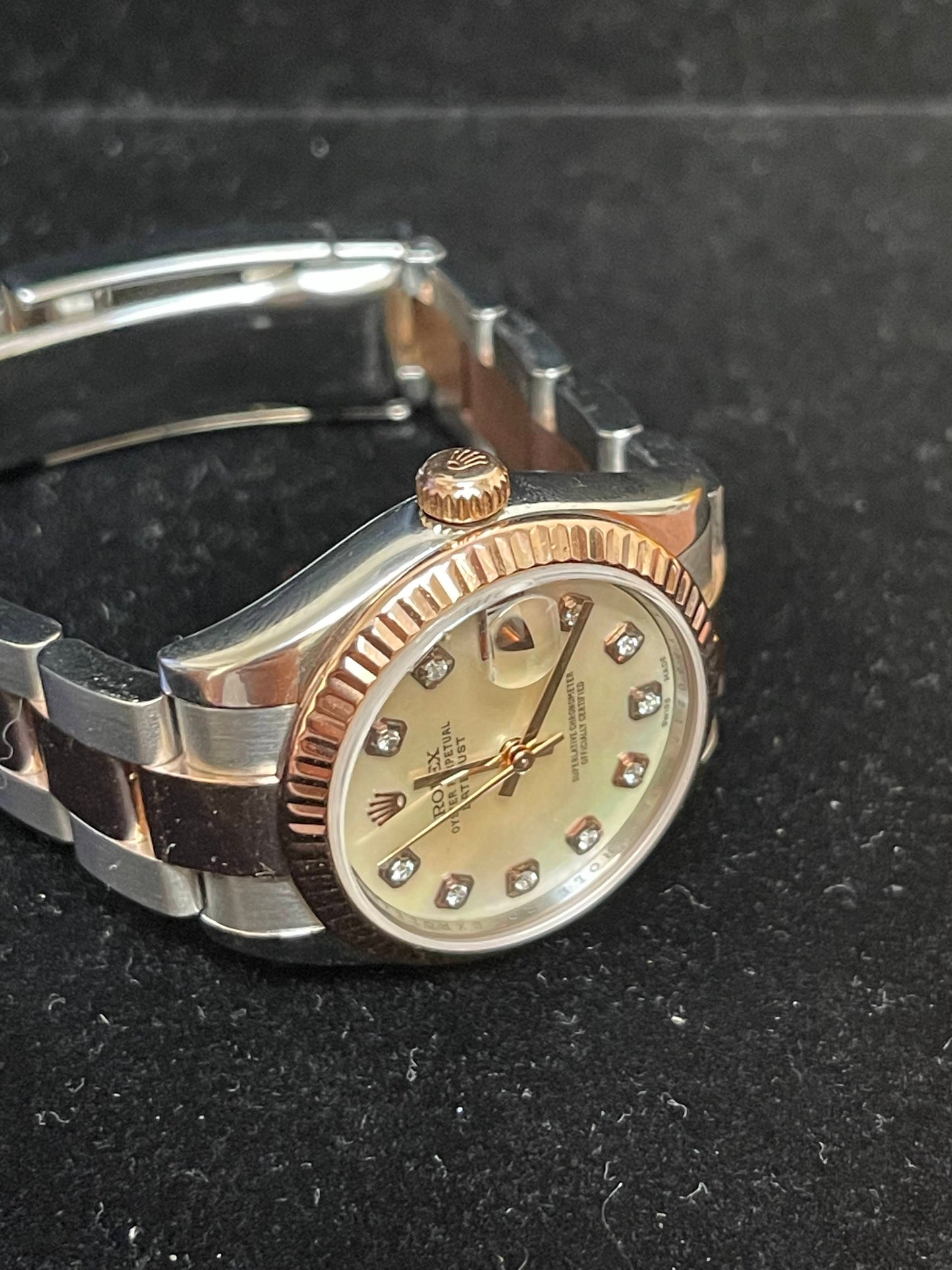 2009 Rolex Midsize Datejust 178271 White MOP Diamond Dial RG Oyster 31mm