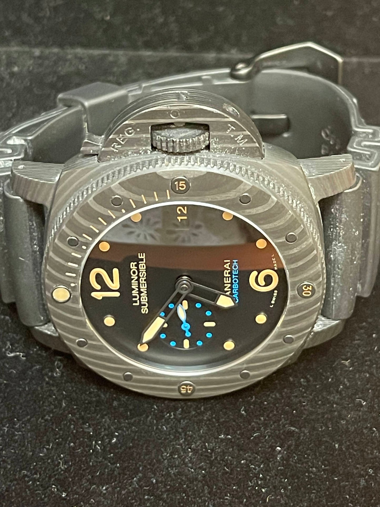 Panerai Luminor Submersible Pam00616 Black Dial Rubber Strap No Papers 47mm