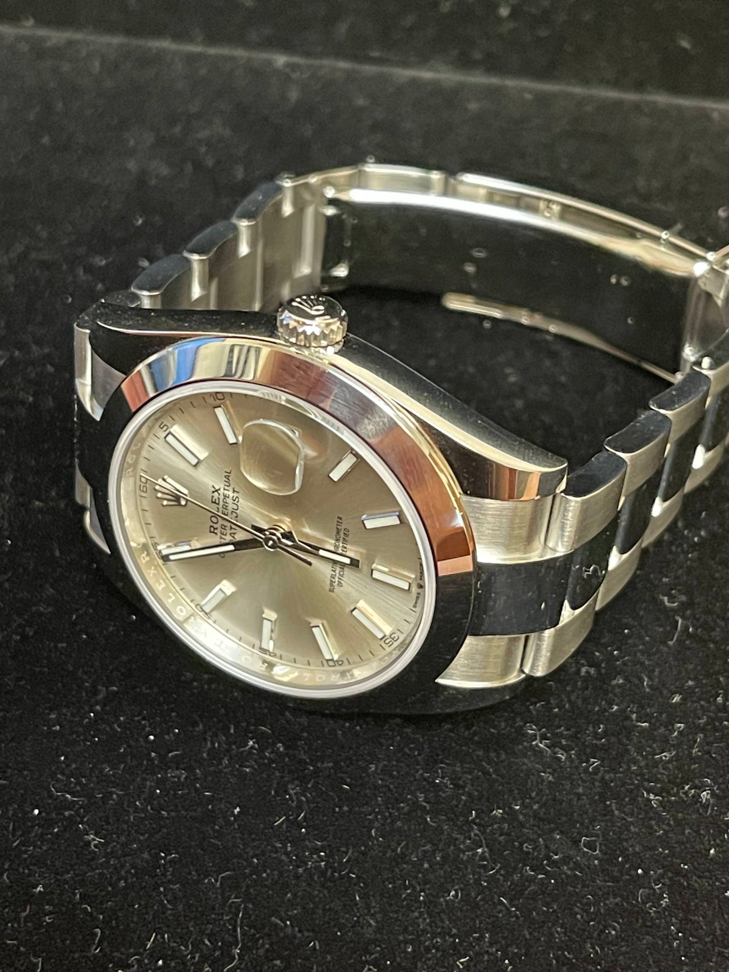 2022 Rolex Datejust 126300 Silver Dial SS Oyster With Papers 41mm