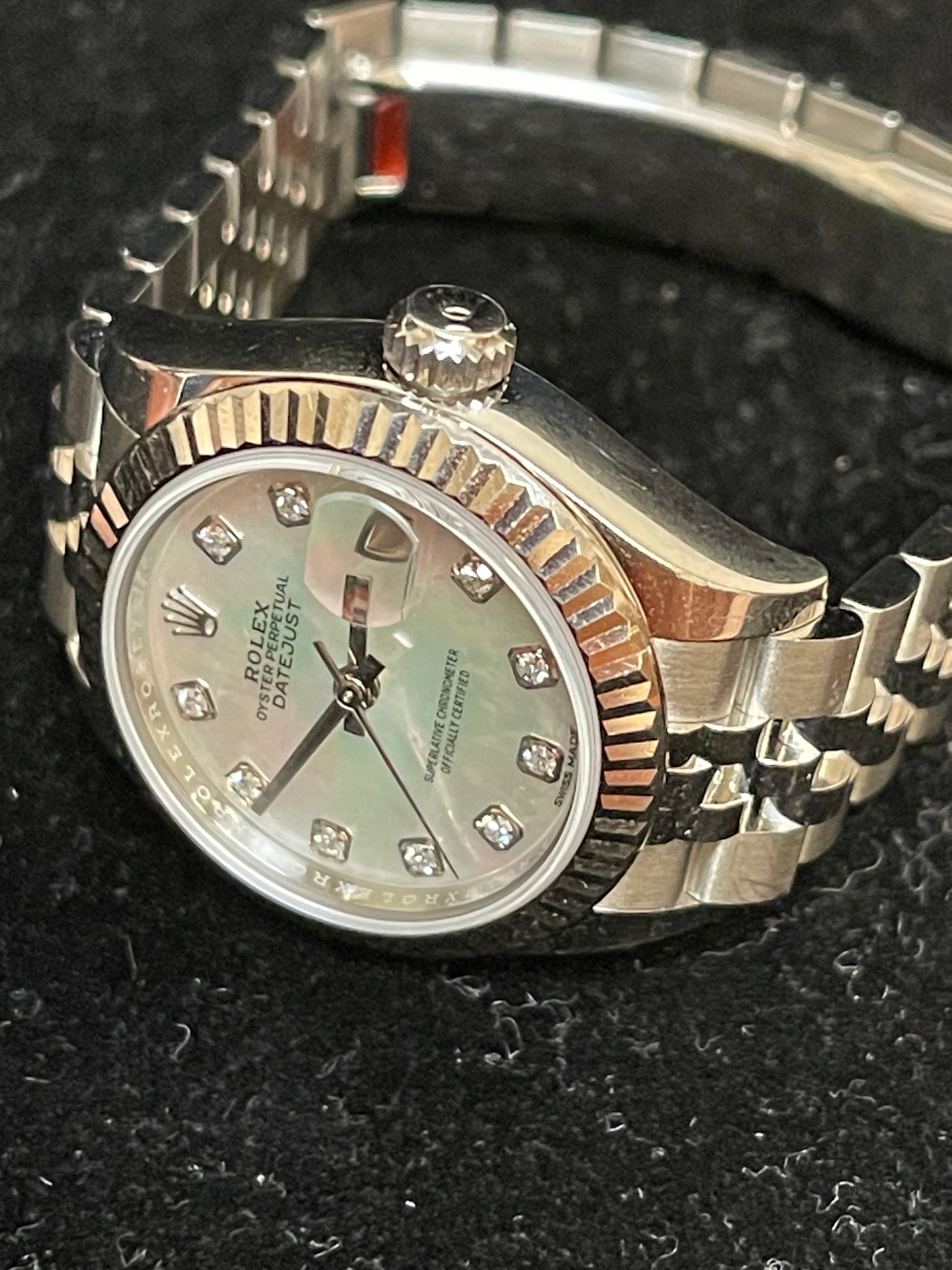 2022 Rolex Ladies Datejust 279174 White Mop Diamond Dial SS Jubilee 28mm