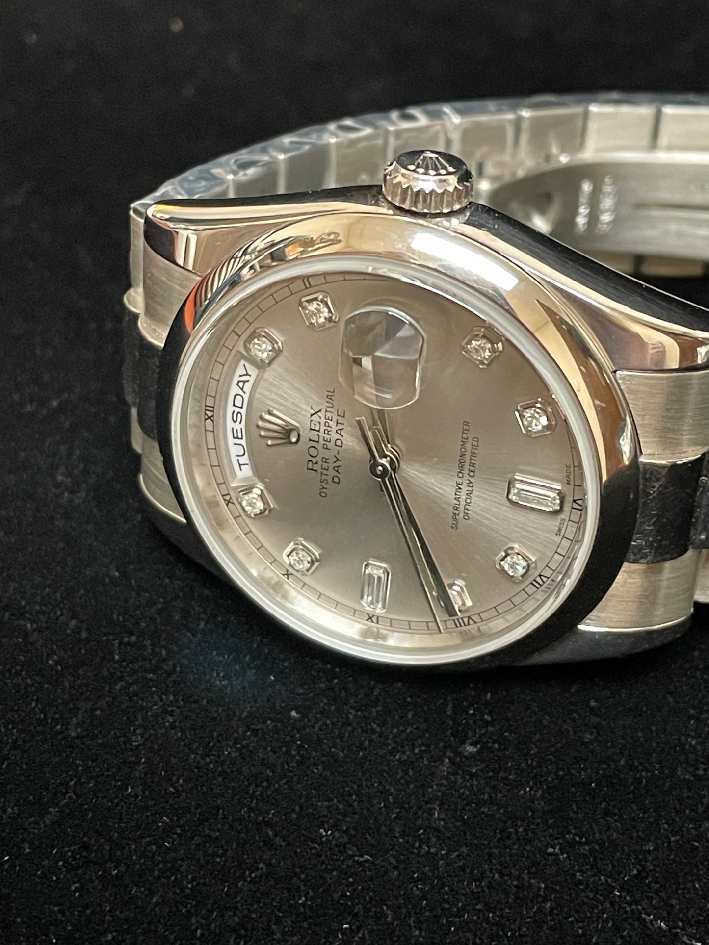 2000 Rolex Platinum Day-Date 118206 Silver Diamond Dial President No Papers 36mm