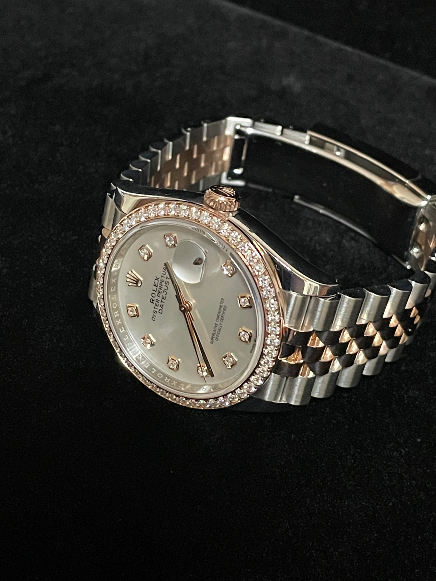 OHA 2023 Rolex Datejust 126281RBR White MOP Diam Dial + Bezel TT Jubilee Papers 36mm