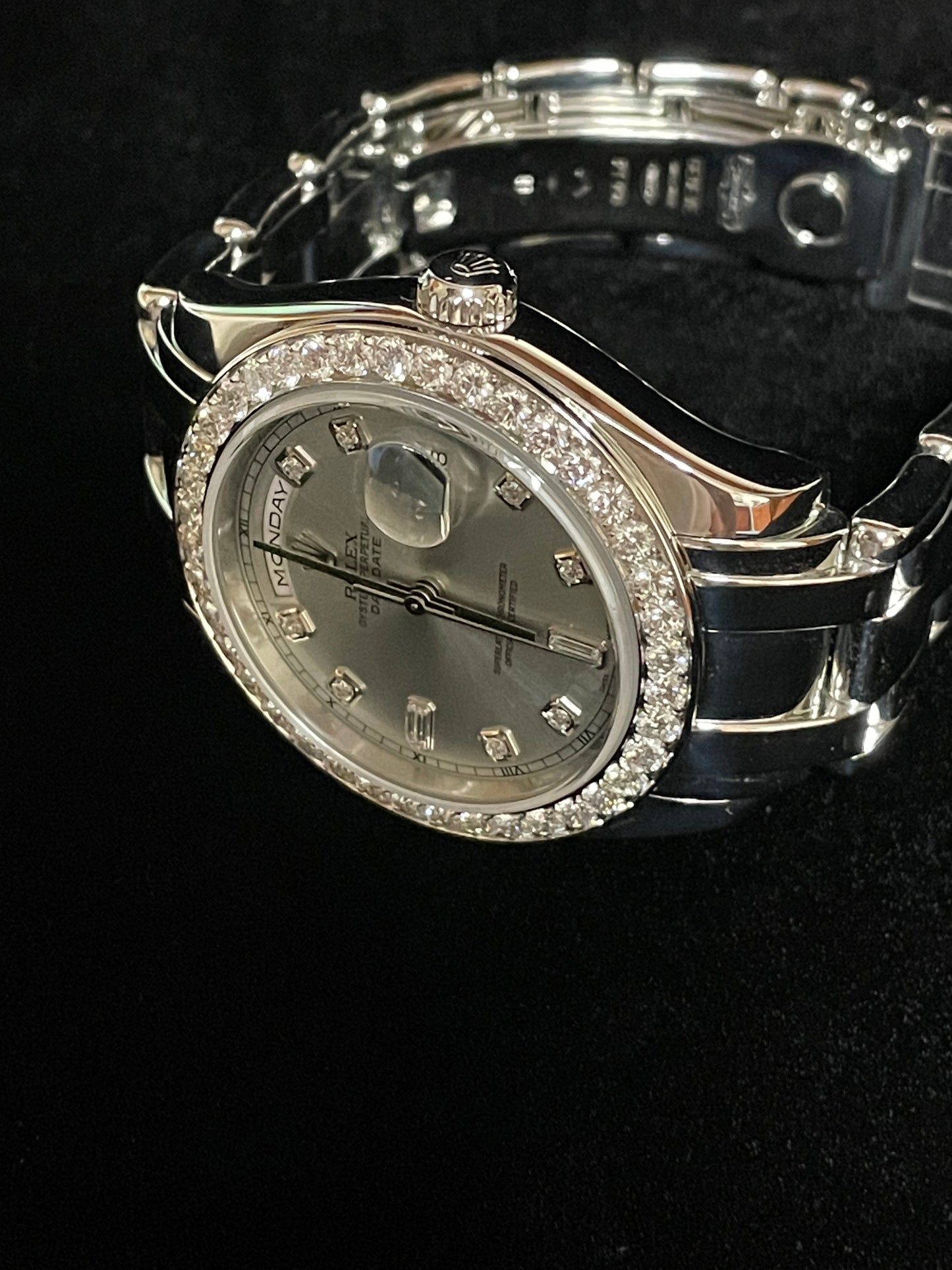 Rolex Day-Date 18946 Ice Blue Diamond Dial and Bezel Platinum Pearlmaster 39mm