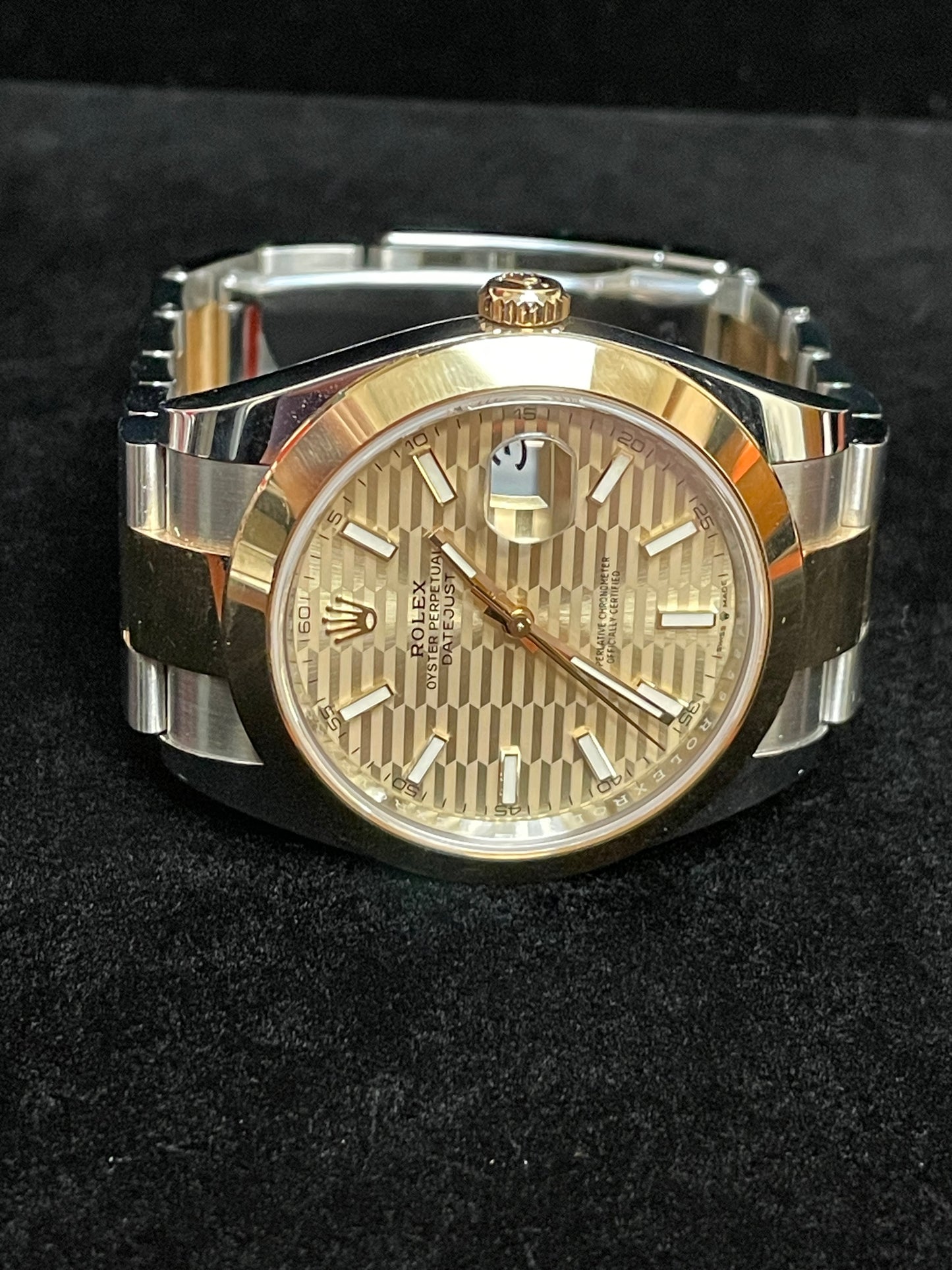 2024 Rolex Datejust 126303 Champagne Motif Dial TT 18kt Oyster With Papers 41mm