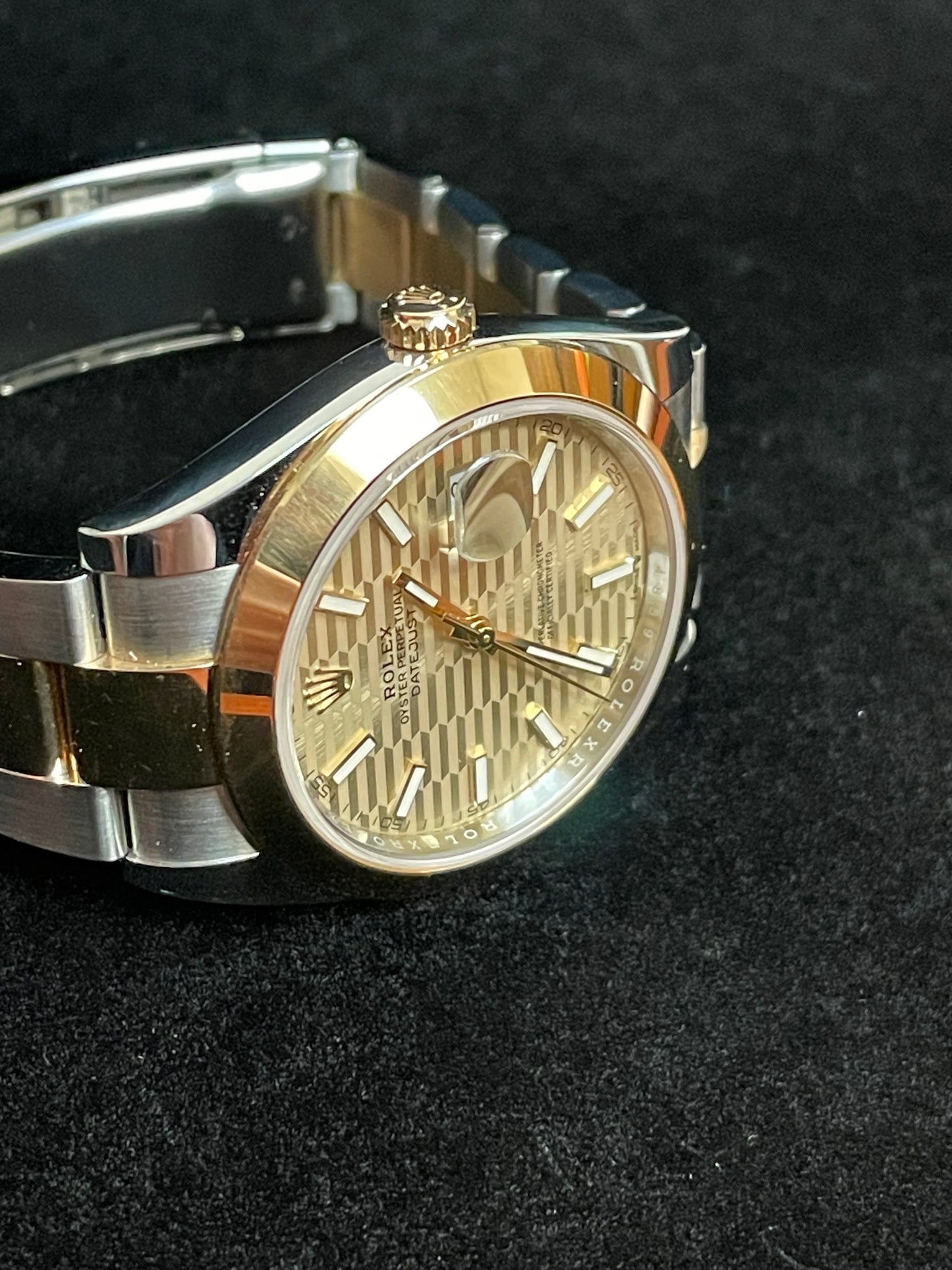 2024 Rolex Datejust 126303 Champagne Motif Dial TT 18kt Oyster With Papers 41mm