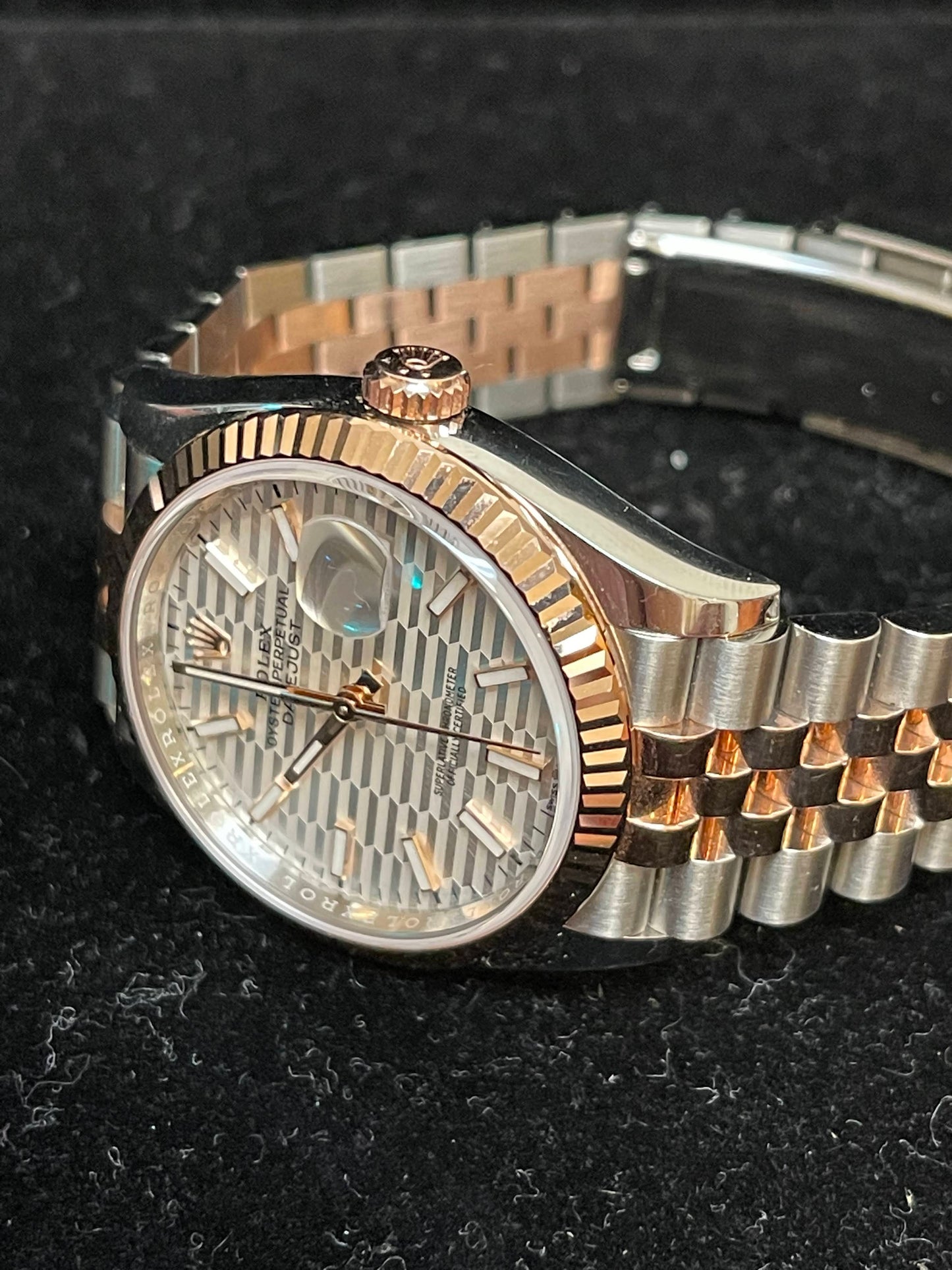 OH 2022 Rolex Datejust 126231 Silver Motif Dial RG Jubilee With Papers 36mm