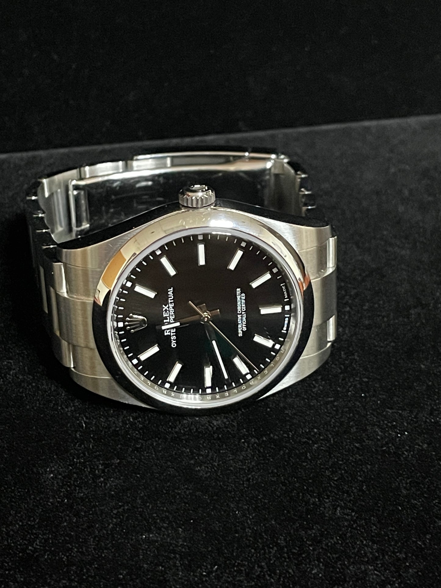 OHA 2019 Rolex Oyster Perpetual 114300 Black Dial SS Oyster With Papers 39mm