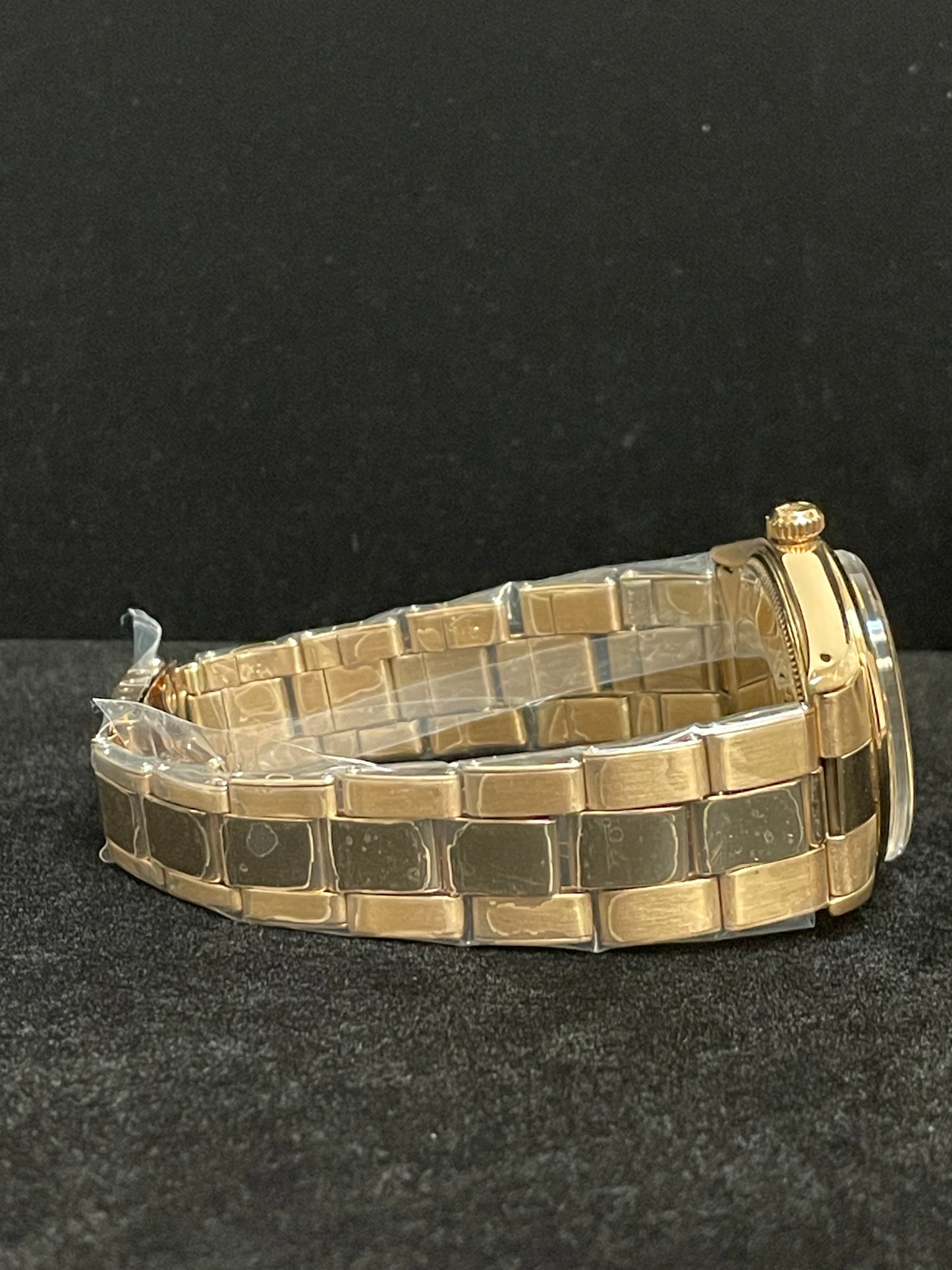 1970 Rolex Date 1500 Solid Gold Champagne Dial 14kt C+I Rivet Bracelet 34mm