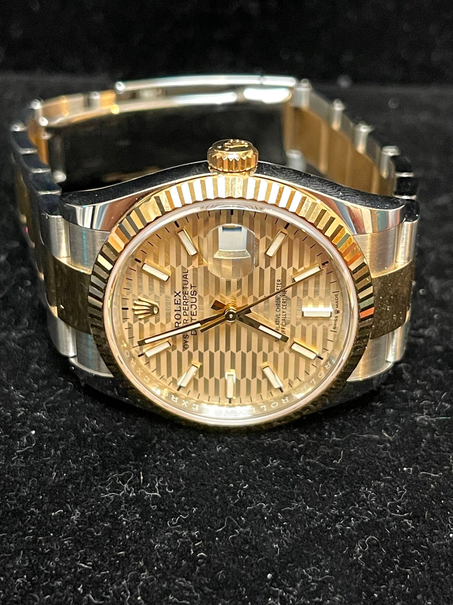 2022 Rolex Datejust 126203 Golden Motif Dial TT Oyster With Papers 36mm