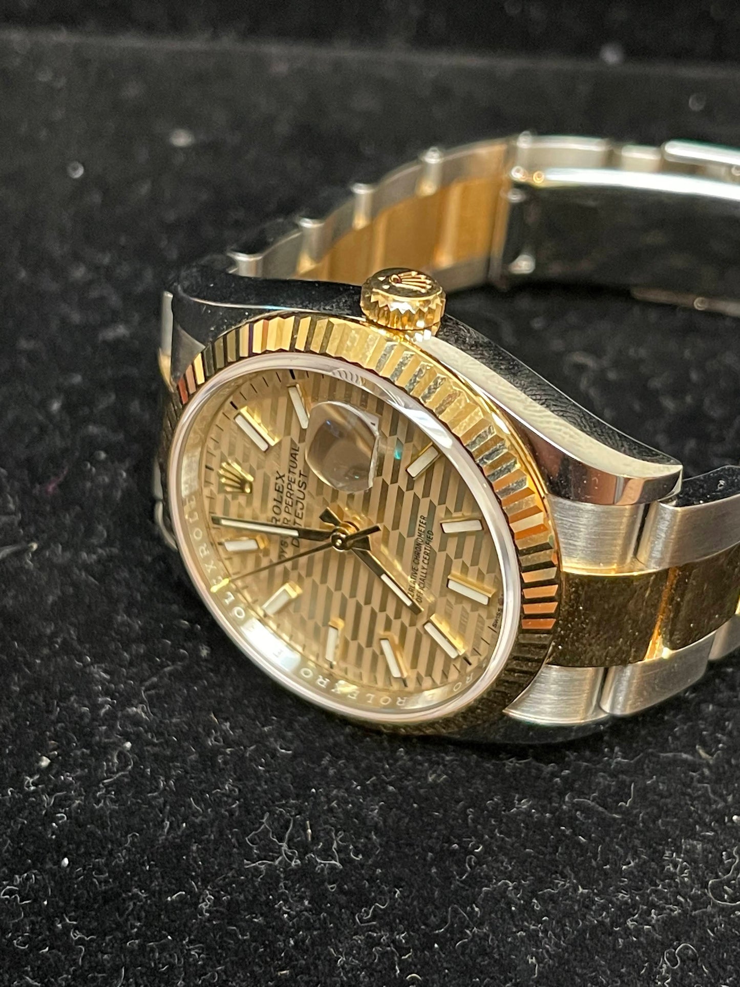 2022 Rolex Datejust 126203 Golden Motif Dial TT Oyster With Papers 36mm
