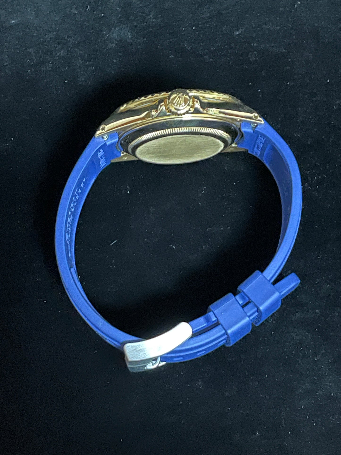 1981 Rolex Submariner 16808 Blue Dial Blue Rubber Strap 18kt Gold No Paper 40mm