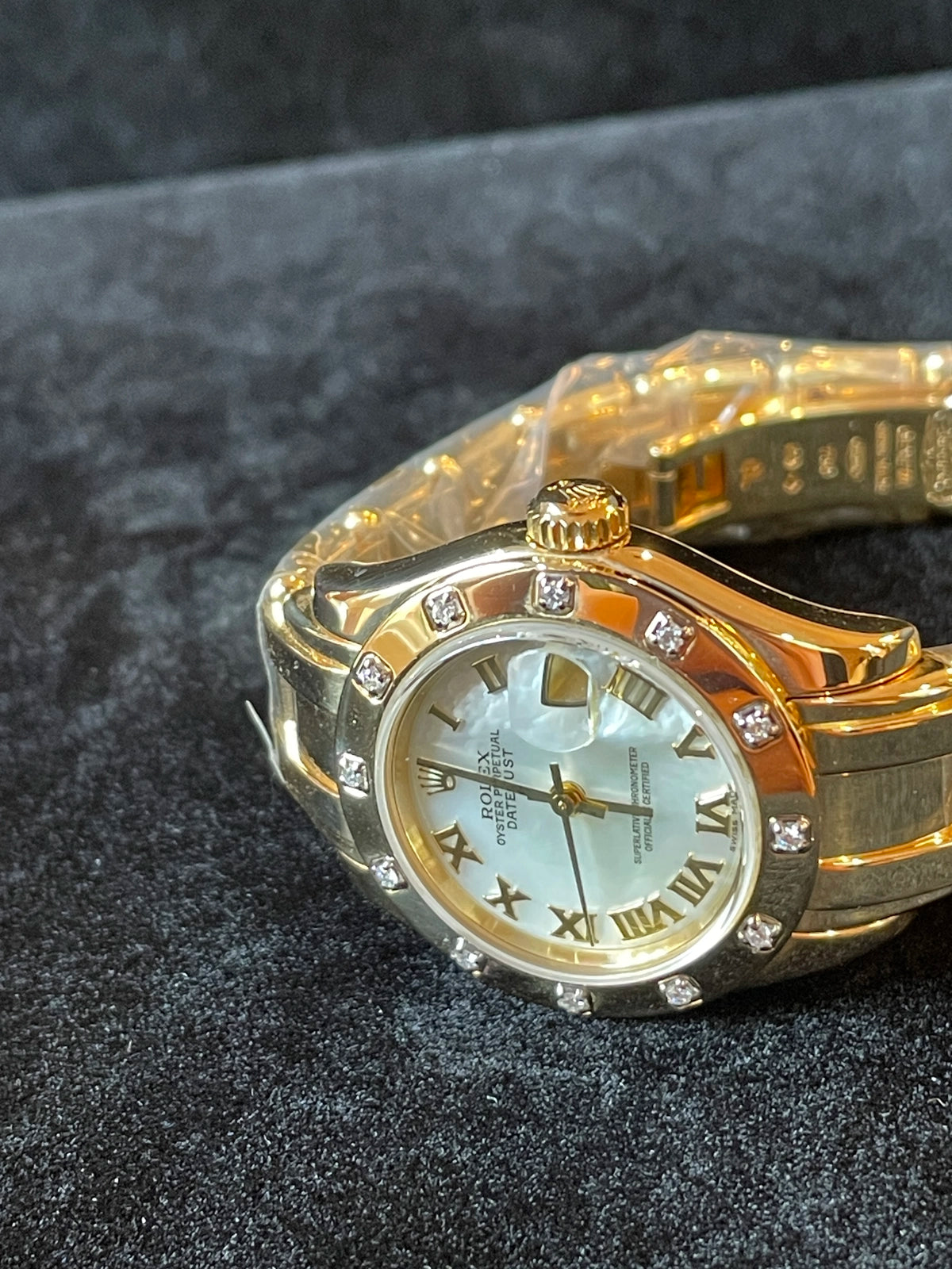 2004 Rolex Pearlmaster 80318 White MOP Roman Dial 18kt YG With Papers 29mm