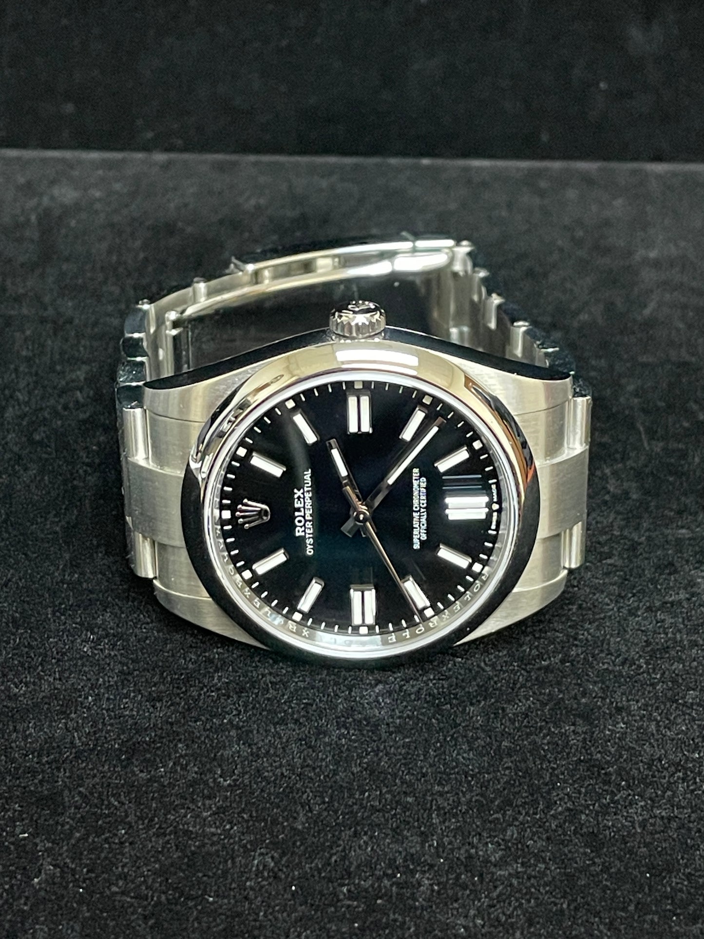 2025 Rolex Oyster Perpetual 124300 Black Dial SS Oyster With Papers 41mm