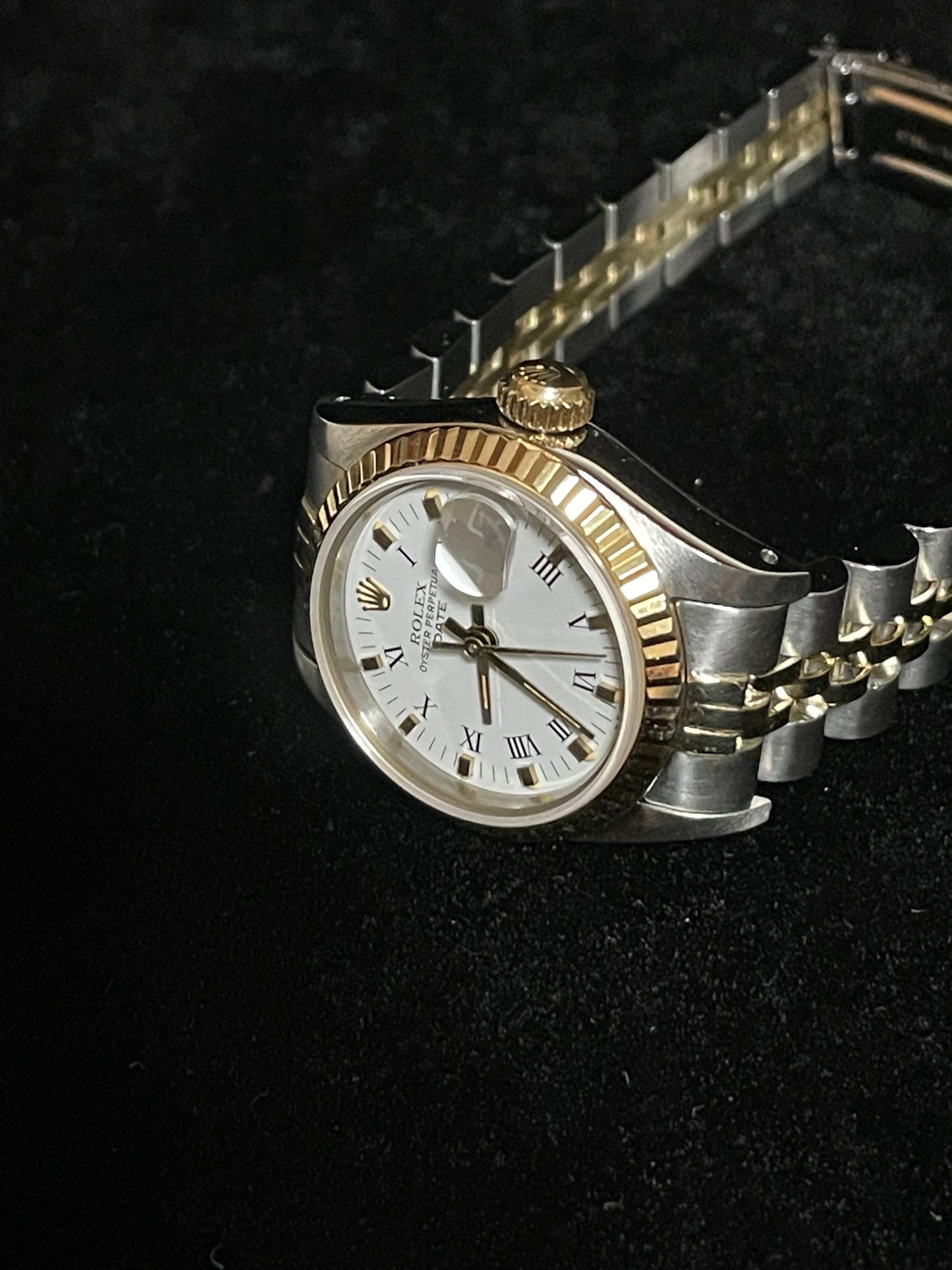Rolex Ladies Date 69173 White Roman Dial Two-Tone Gold Jubilee With Papers 26mm