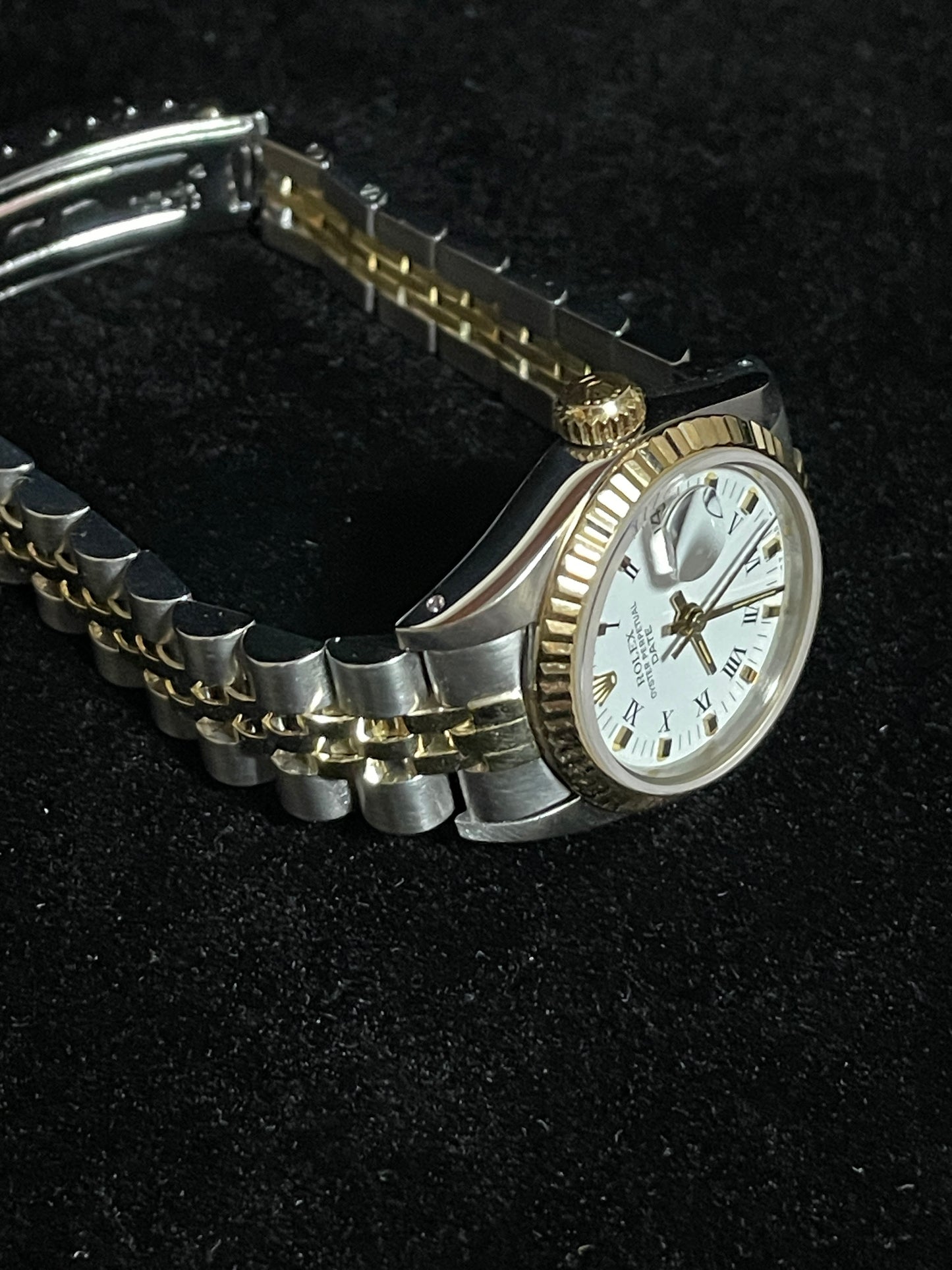 Rolex Ladies Date 69173 White Roman Dial Two-Tone Gold Jubilee With Papers 26mm
