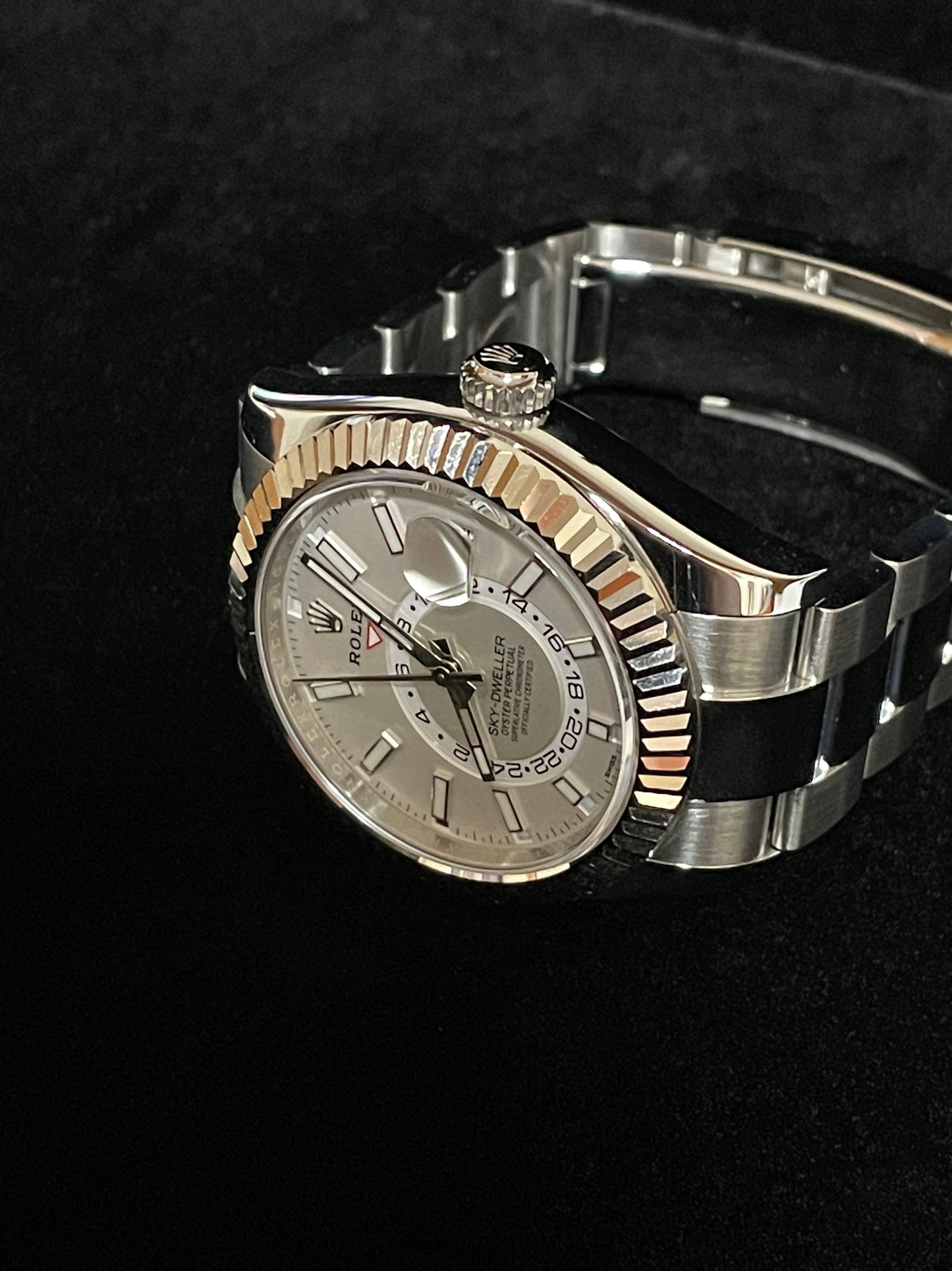 OHA 2020 Rolex Sky-Dweller 326934 White Dial SS Oyster With Papers 42mm