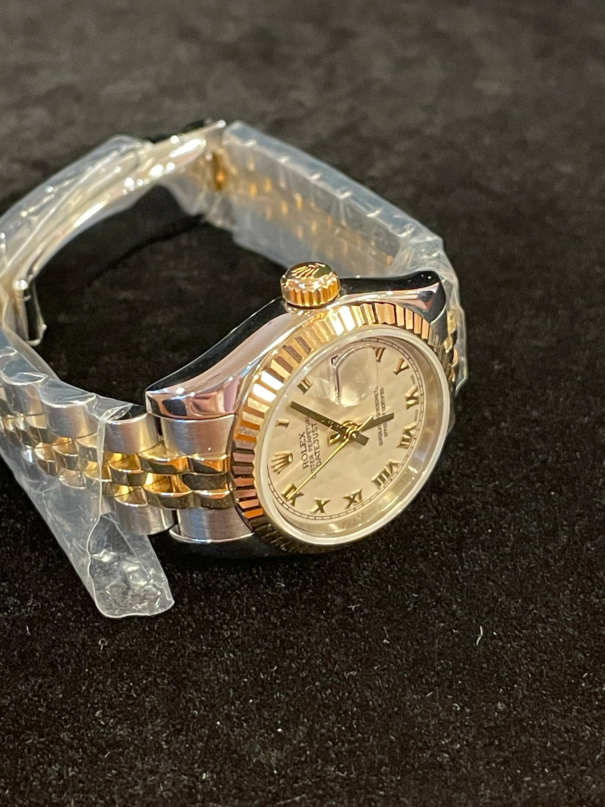2006 Rolex Ladies Datejust 179173 Ivory Roman Dial TT 18kt Jubilee 26mm