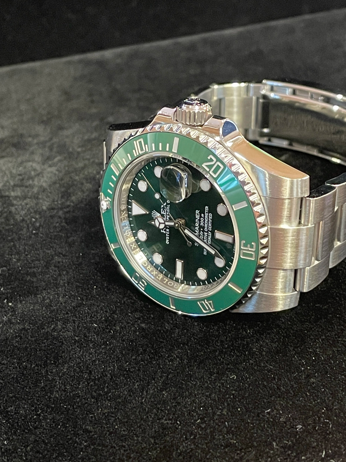 2011 Rolex Hulk Submariner 116610lv Green Dial SS Oyster With Papers 40mm