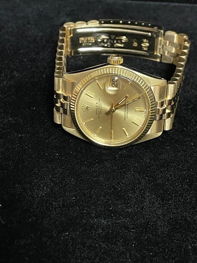 1974 Rolex Datejust Midsize 6827 Champagne Dial 18kt Yellow Gold Jubilee 31mm