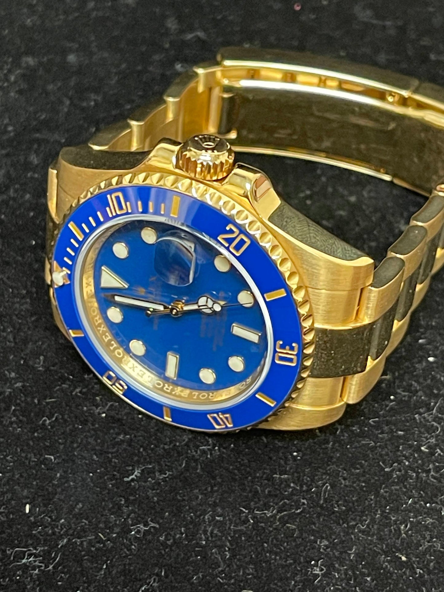 OHA 2012 Mens Rolex Submariner 116618 Flat Blue Dial 18kt Oyster With Papers 40mm