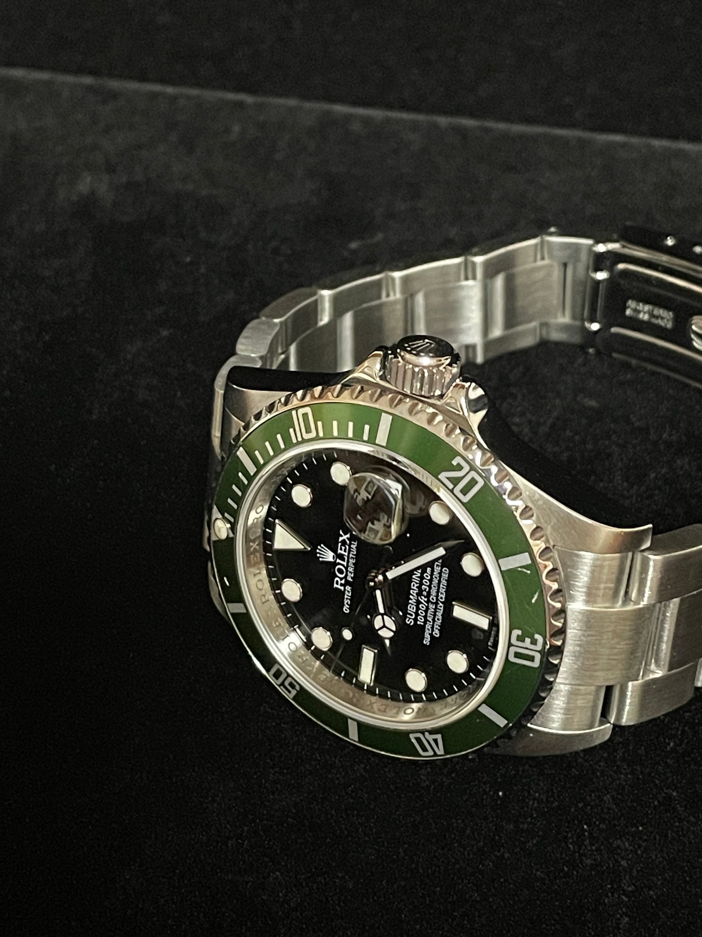 2009 Rolex Kermit Submariner 16610LV Black Dial Engraved Rehaut W/ Papers 40mm