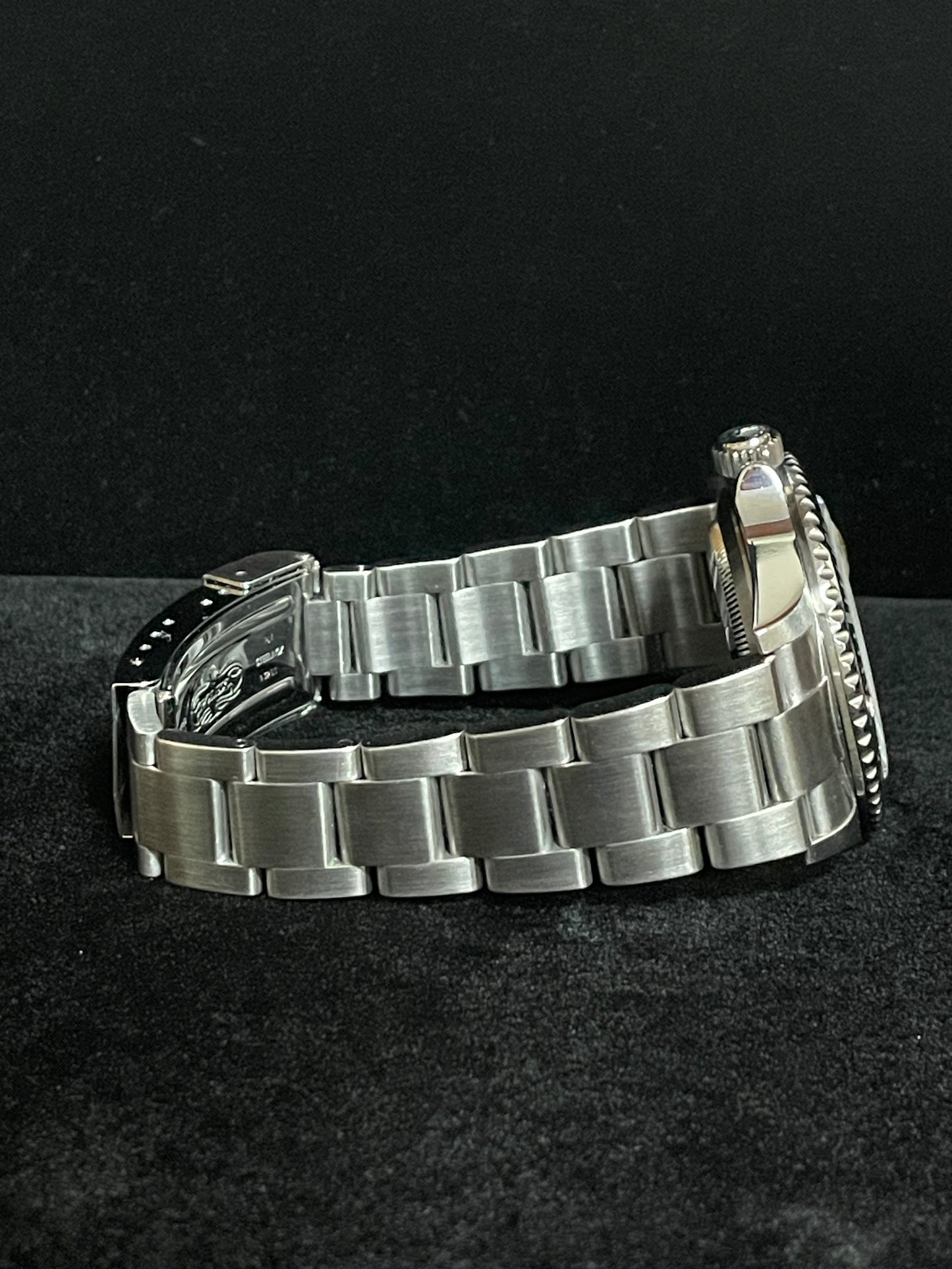 2009 Rolex Kermit Submariner 16610LV Black Dial Engraved Rehaut W/ Papers 40mm