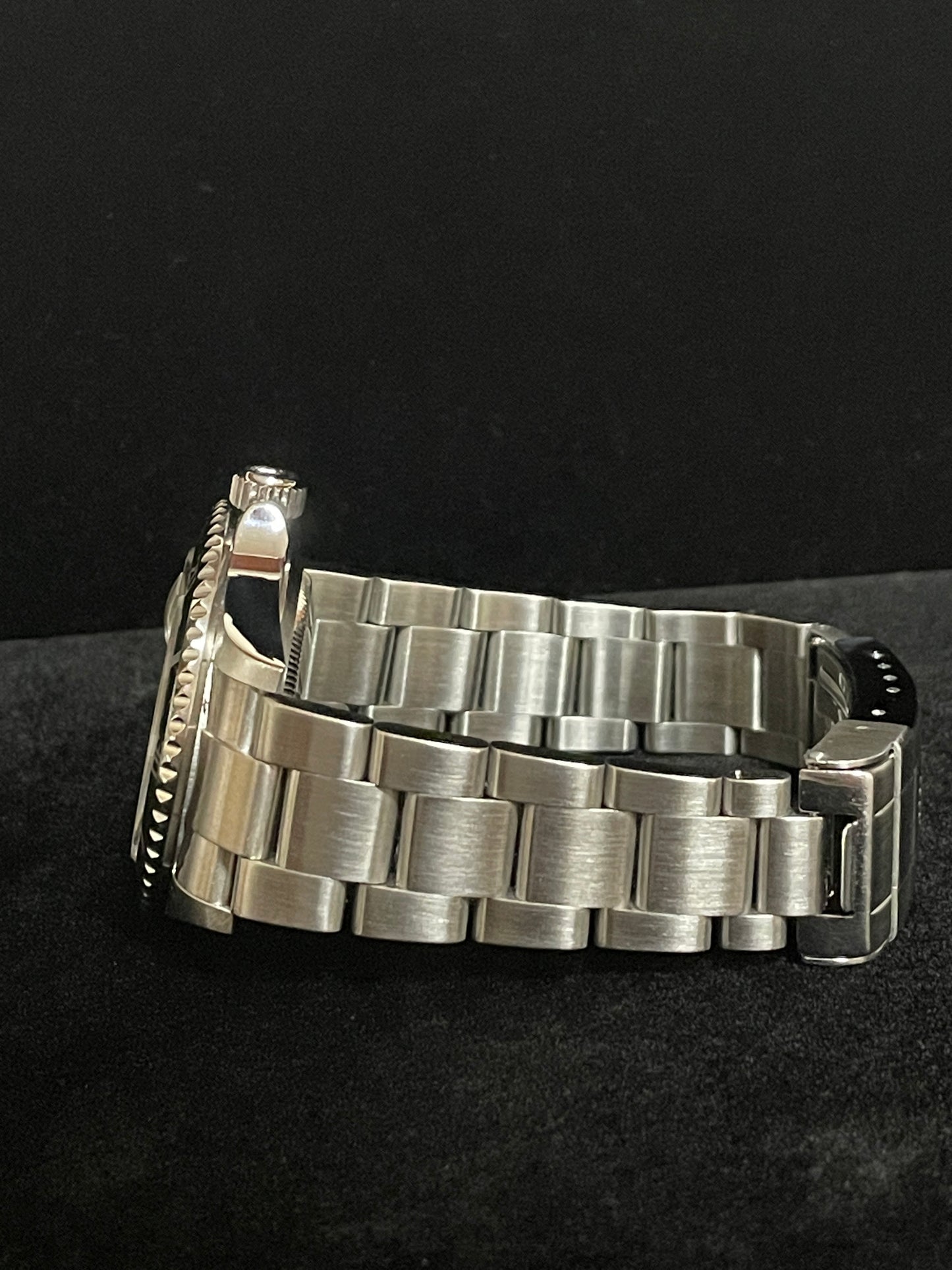 2009 Rolex Kermit Submariner 16610LV Black Dial Engraved Rehaut W/ Papers 40mm