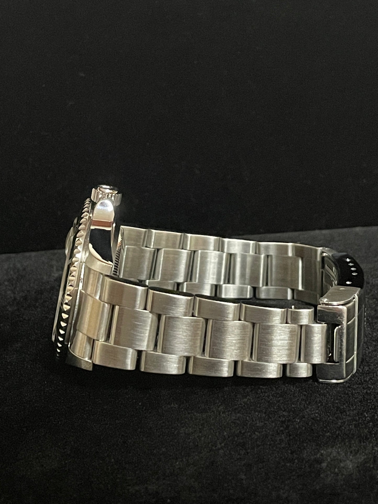 2009 Rolex Kermit Submariner 16610LV Black Dial Engraved Rehaut W/ Papers 40mm