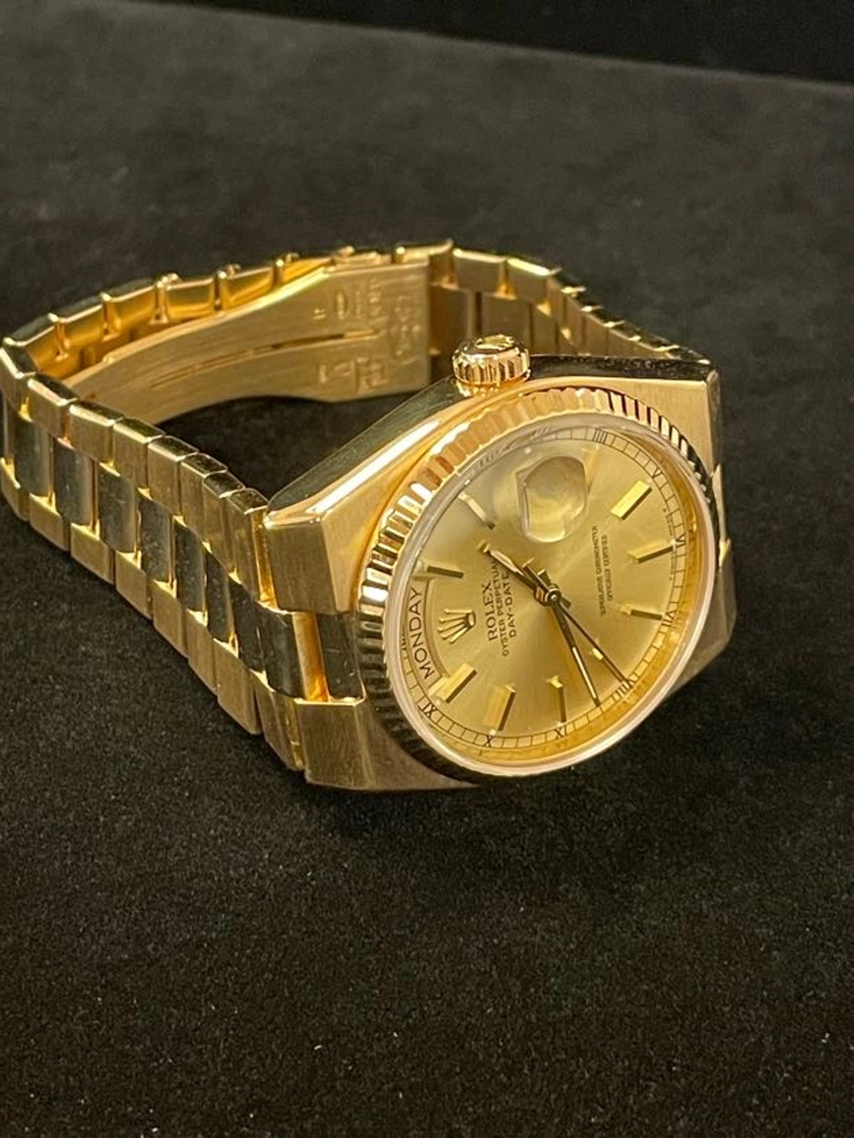 1981 Rolex Day-Date Oysterquartz 19018 Champagne Dial YG 18kt No Papers 36mm