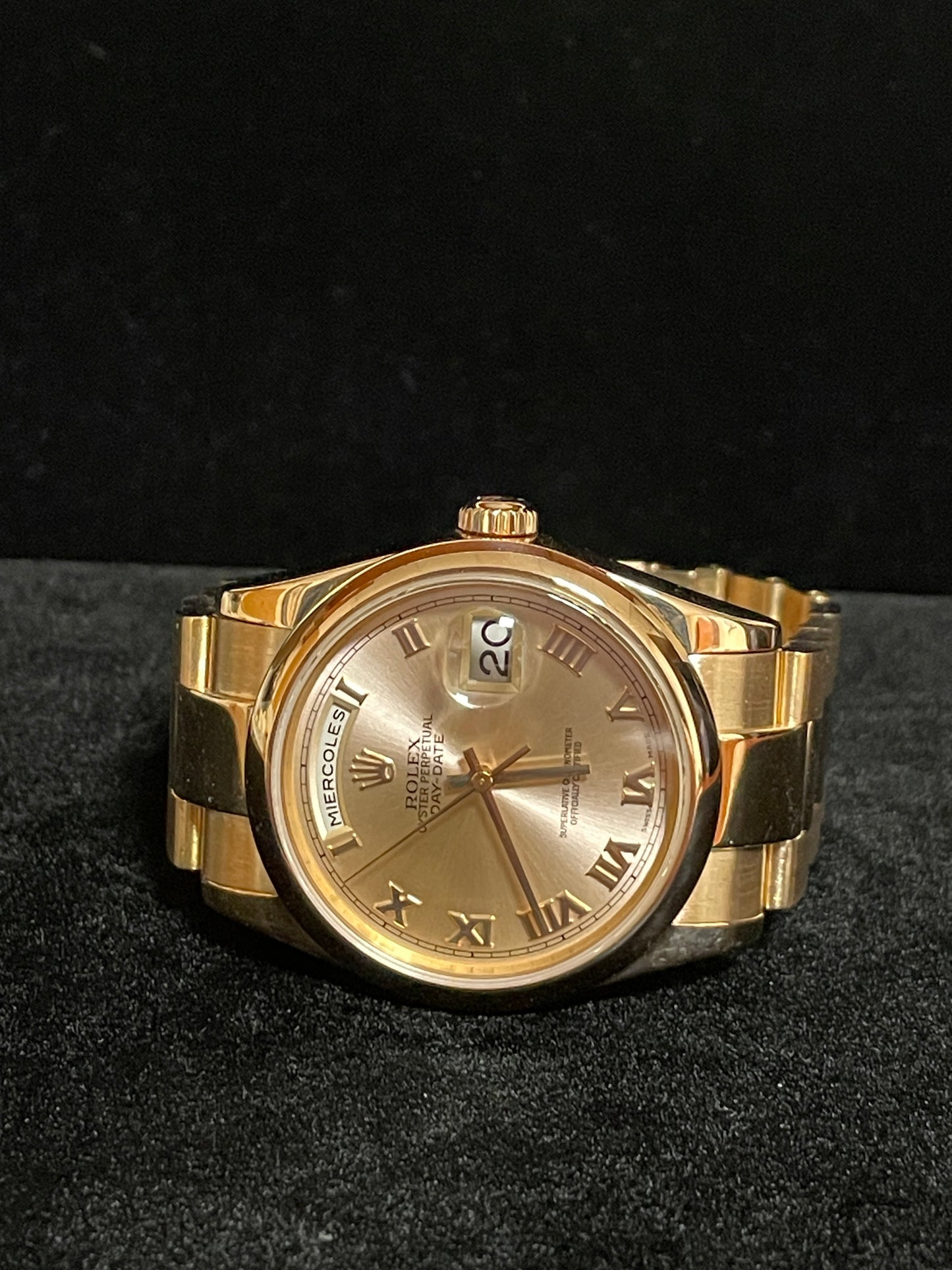 2002 Rolex Day-Date 118205 Spanish Day Pink Roman Dial RG 18k Oyster Papers 36mm