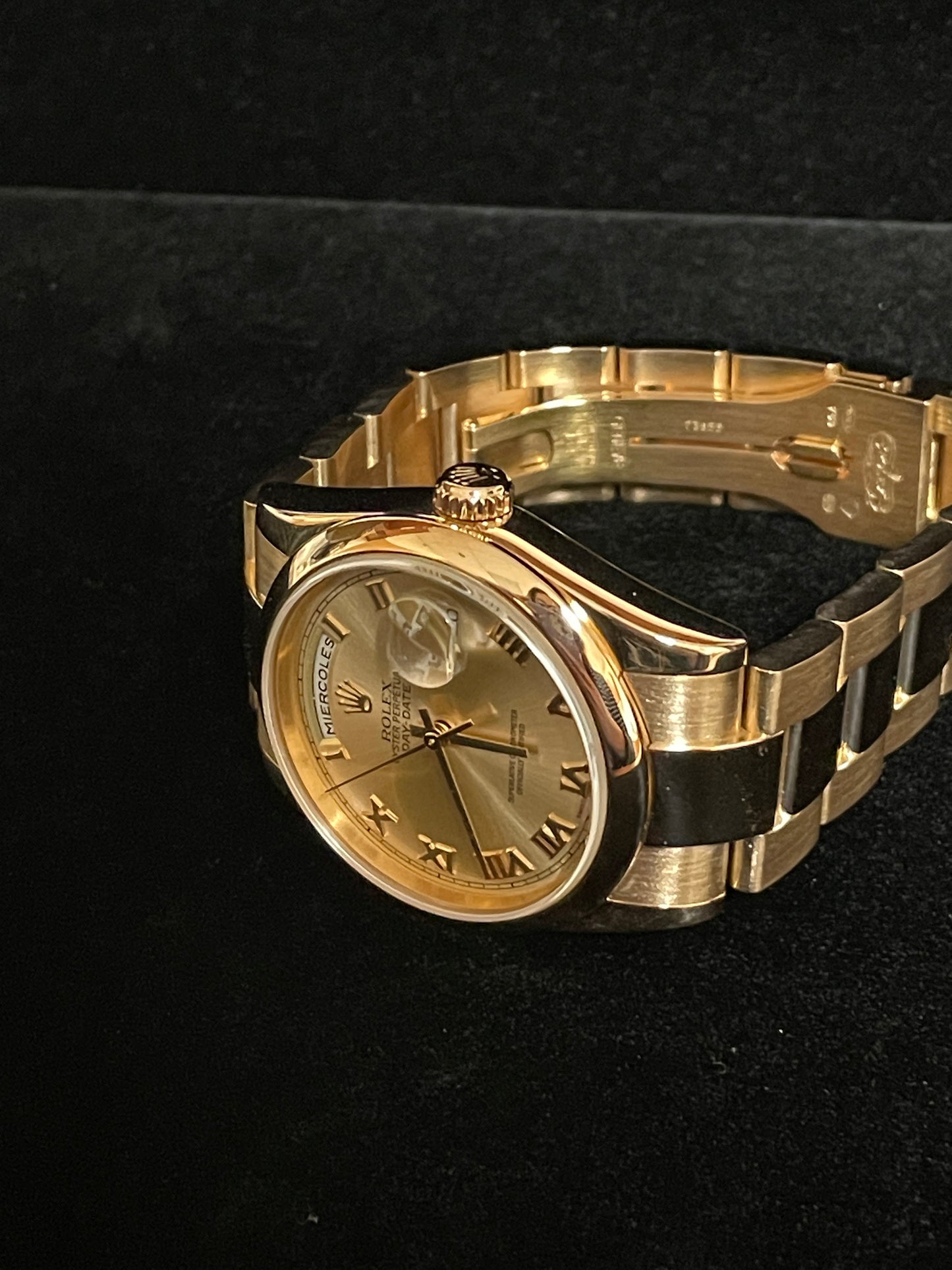 2002 Rolex Day-Date 118205 Spanish Day Pink Roman Dial RG 18k Oyster Papers 36mm