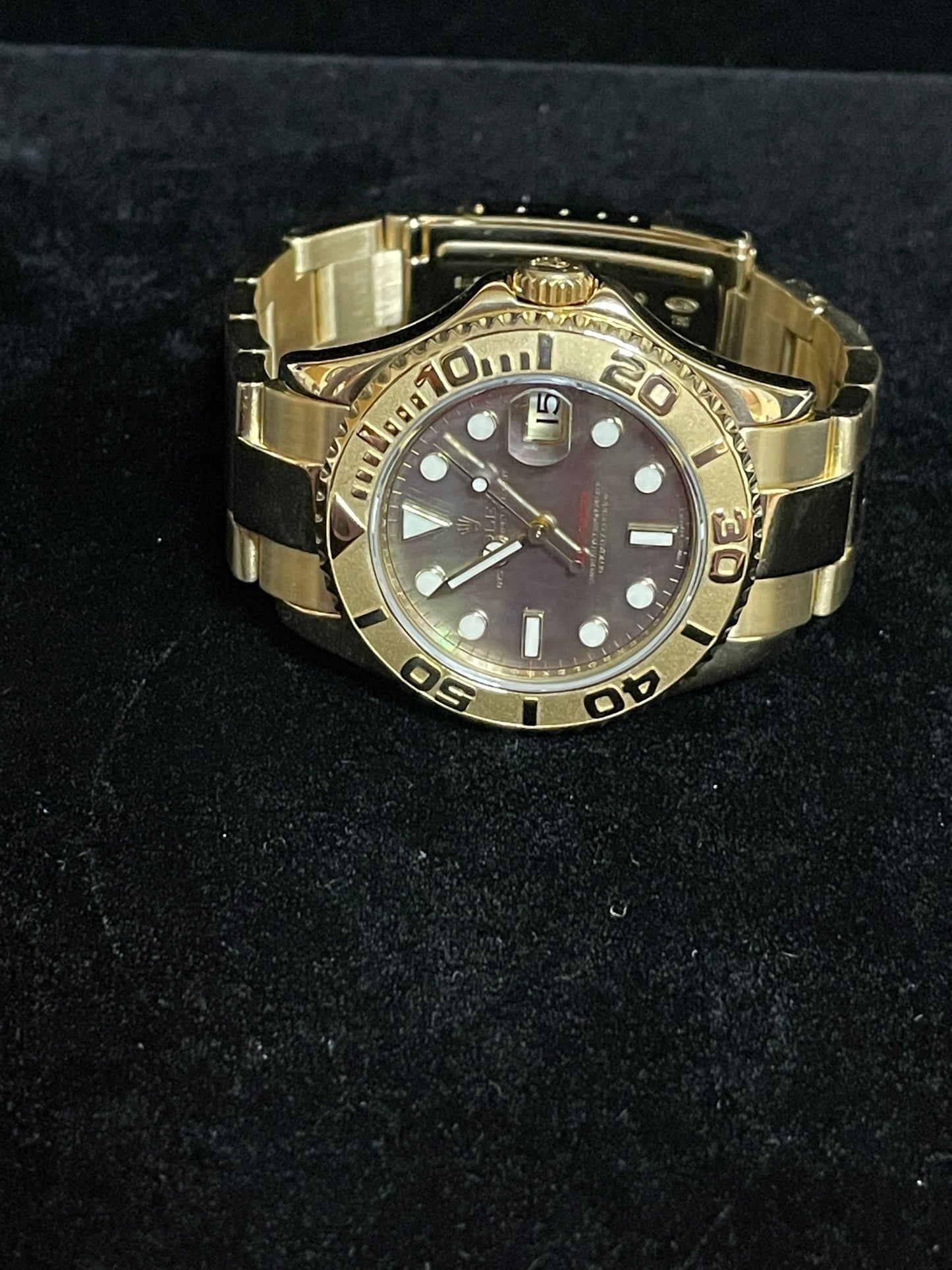 2009 Rolex Yacht-Master 168628 Tahitian MOP Dial 18k Oyster Engraved Rehaut 35mm